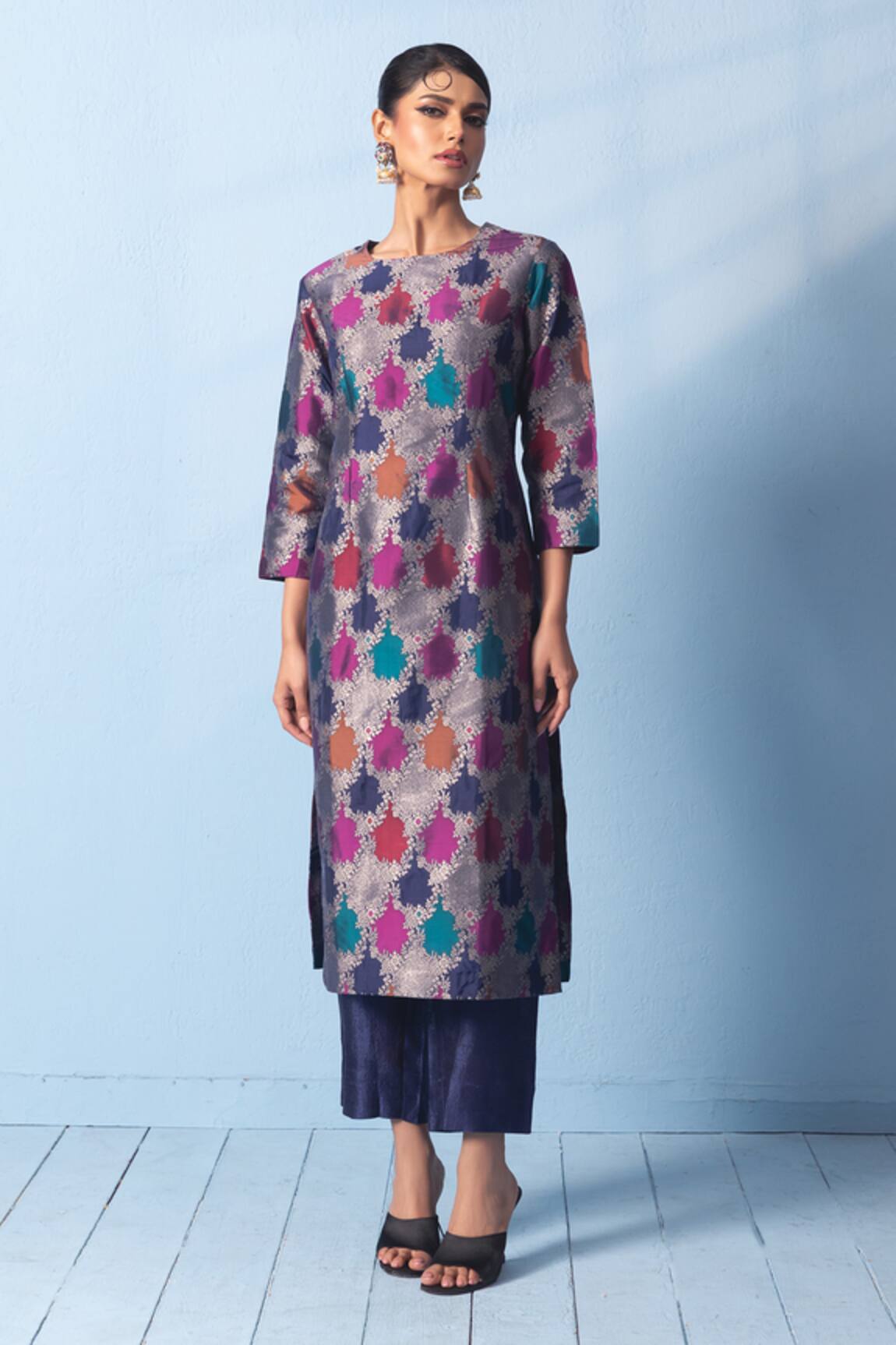 Vishwa By Pinki Sinha Rangkaat Banarsi Silk Woven Kurta & Pant 