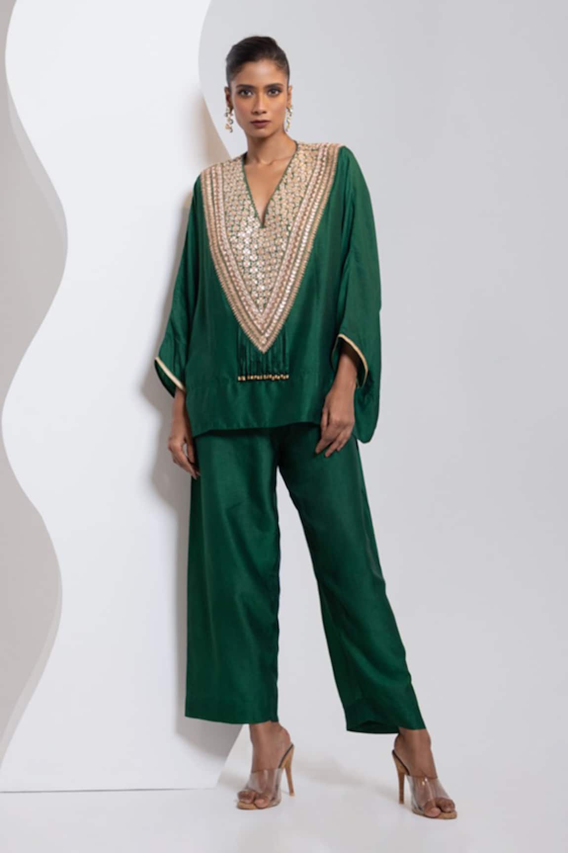 Oshi By Shikha Marodi & Gota Embroidered Pheran Kaftan With Pant