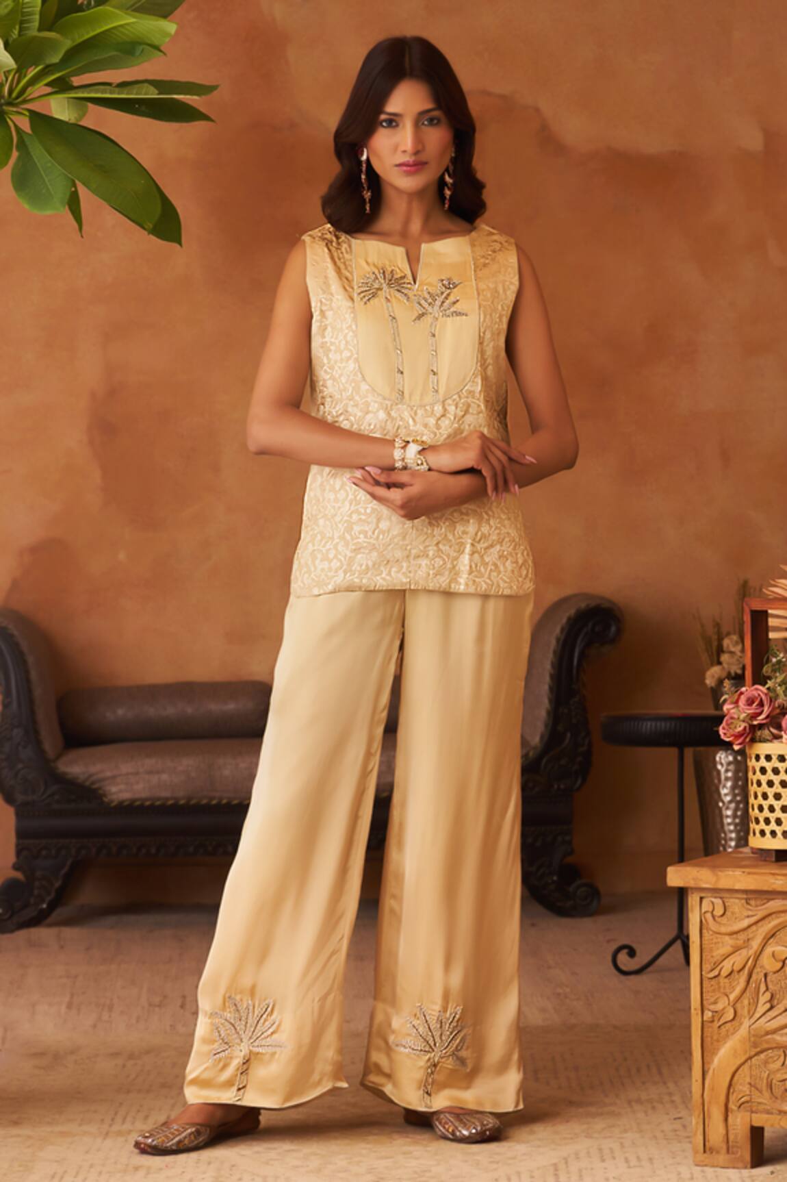 Neitri Palash Hand & Machine Embroidered Top & Pant 