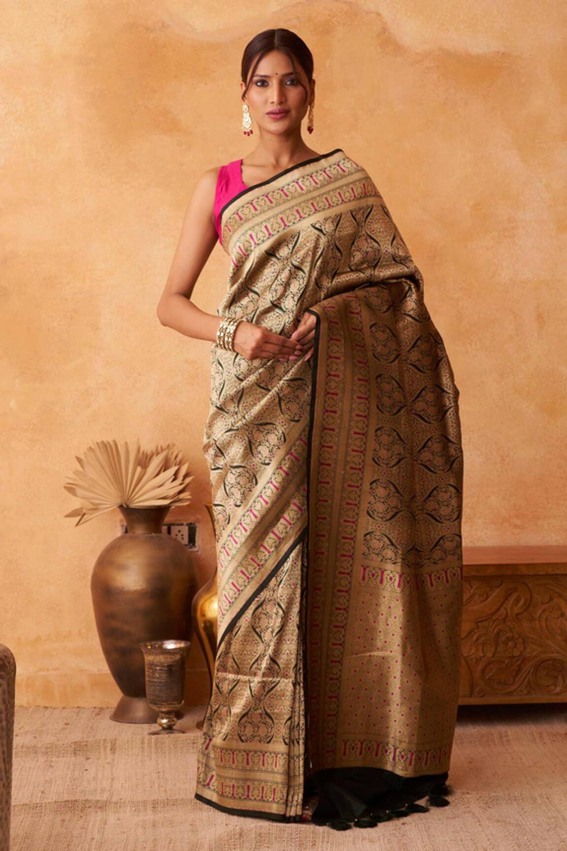 Neitri Gardenia Banarasi Silk Saree With Woven Border 