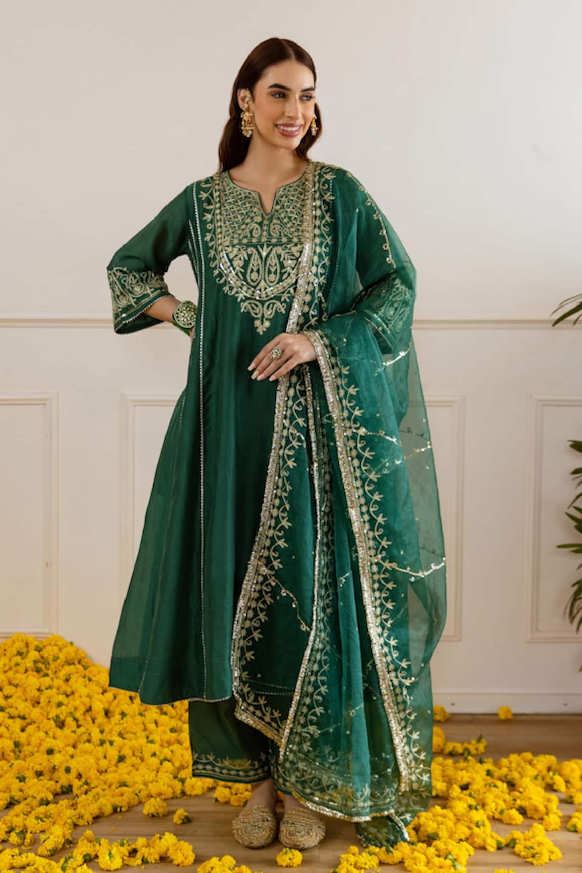 ASRUMO Chanderi Zari & Tara Embroidered Kurta Set