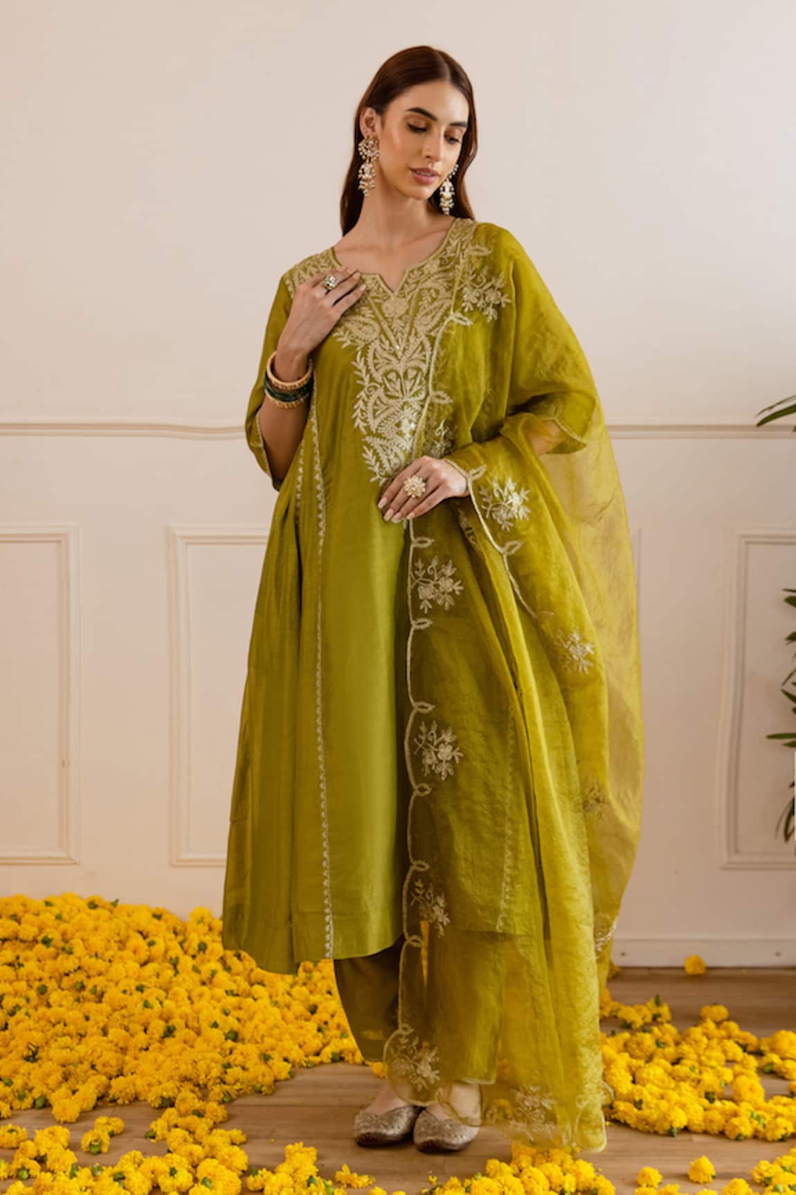 ASRUMO Chanderi Zari & Taari Embroidered Kurta Set