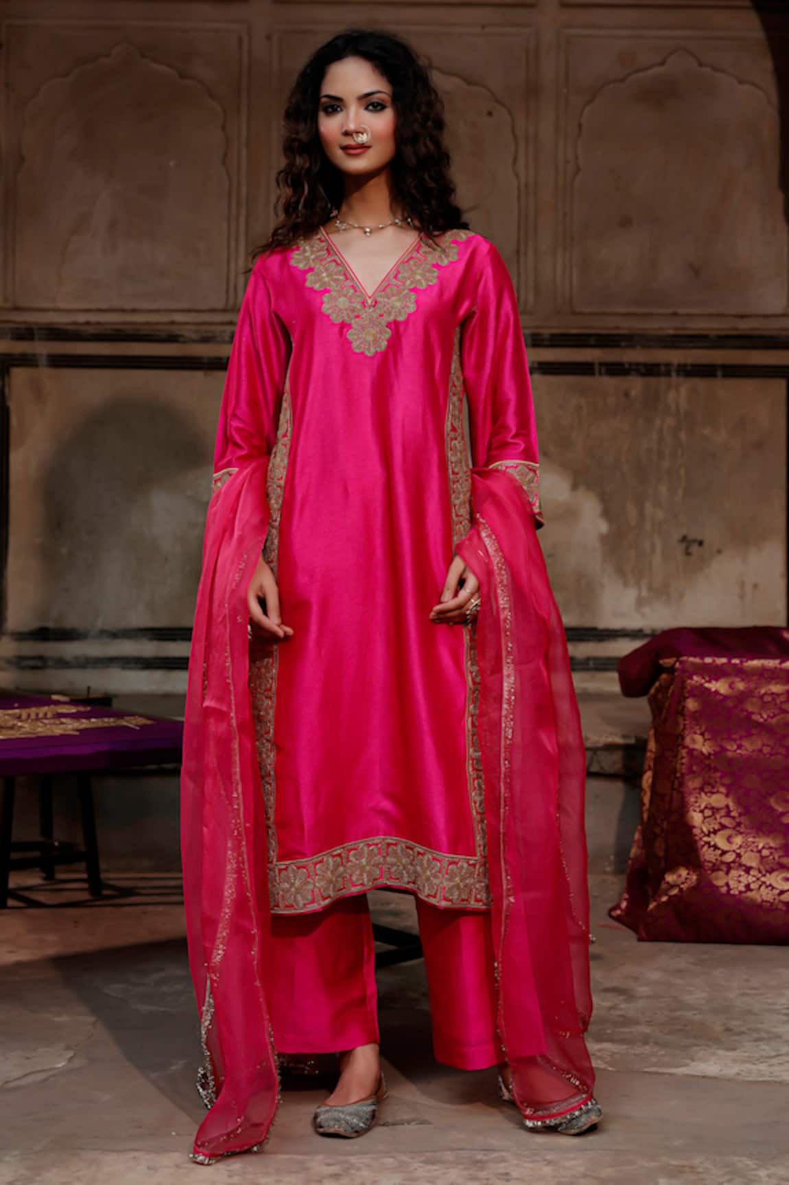 Charu Makkar Shehnaaz Embroidered Kurta Set
