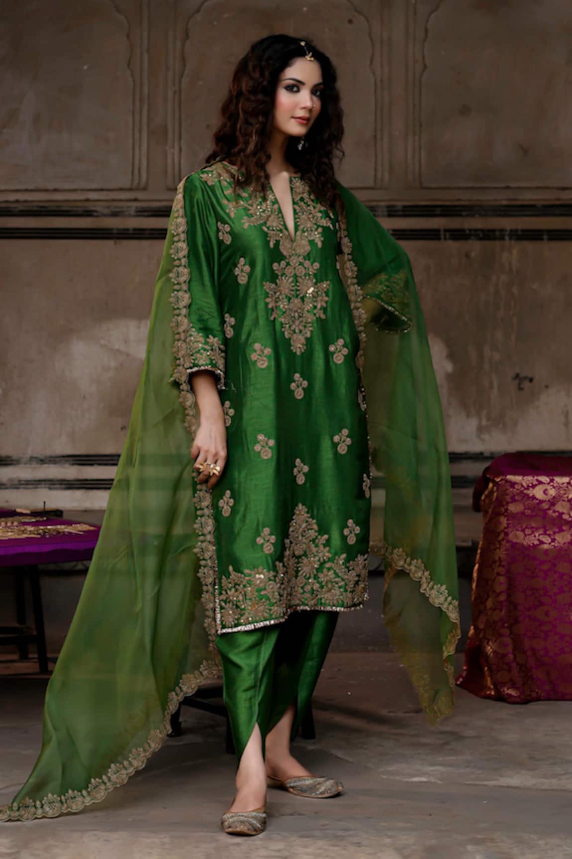 Charu Makkar Kirat Embroidered Kurta Set