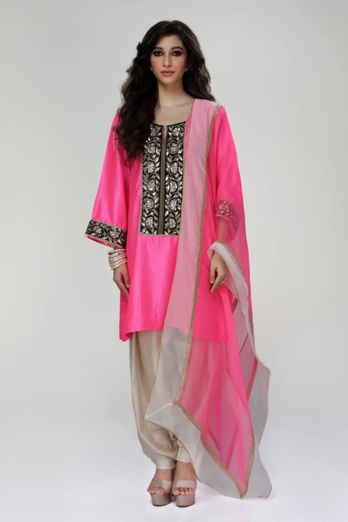 Ranian Rani Dogri Kurta & Dhoti Salwar Set