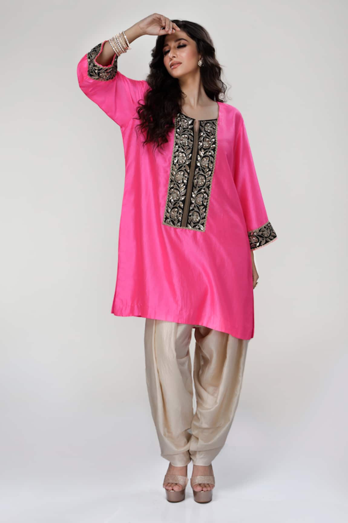 Ranian Dogri Kurta & Dhoti Salwar Set