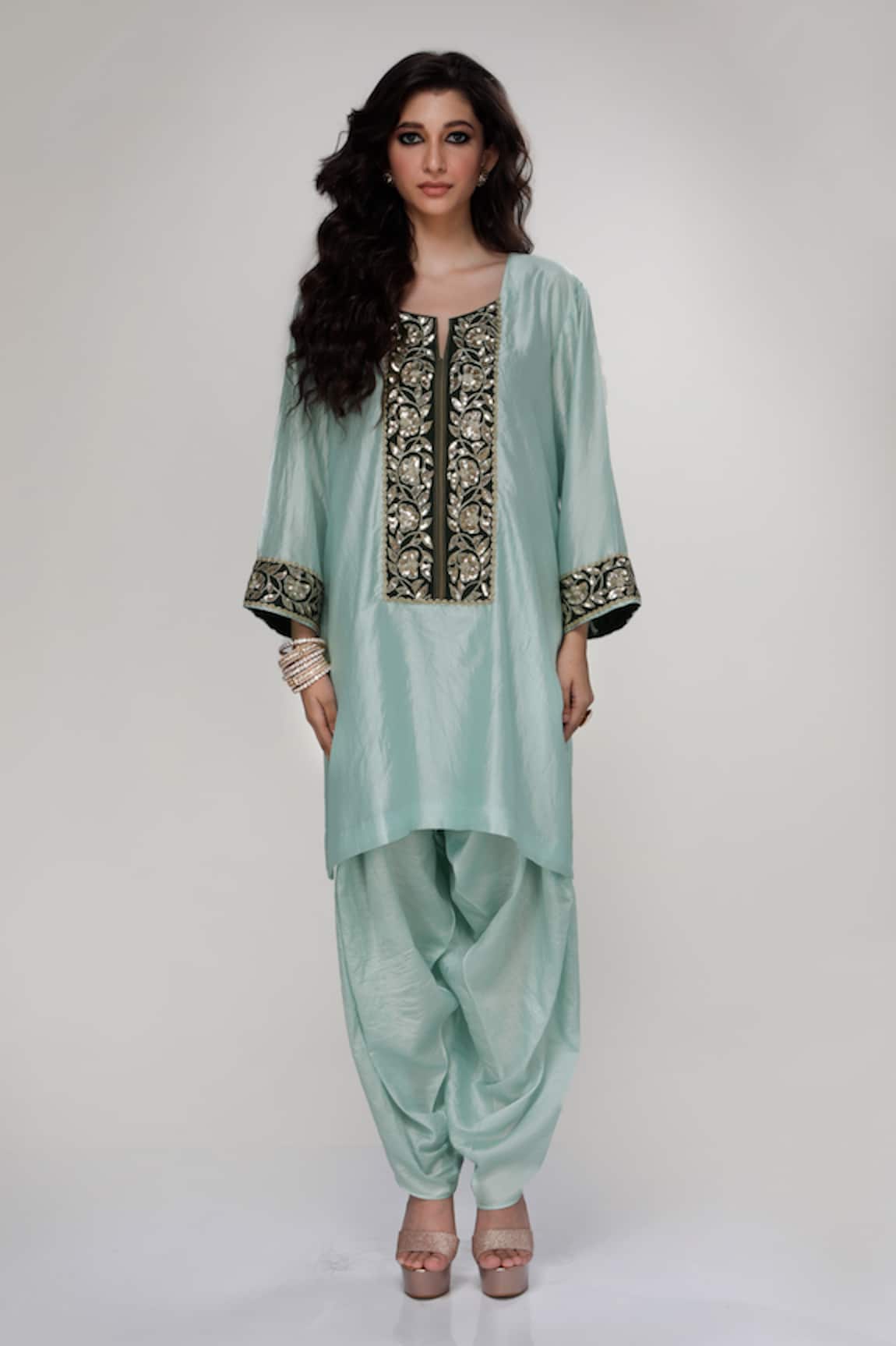 Ranian Dogri Kurta & Dhoti Salwar Set