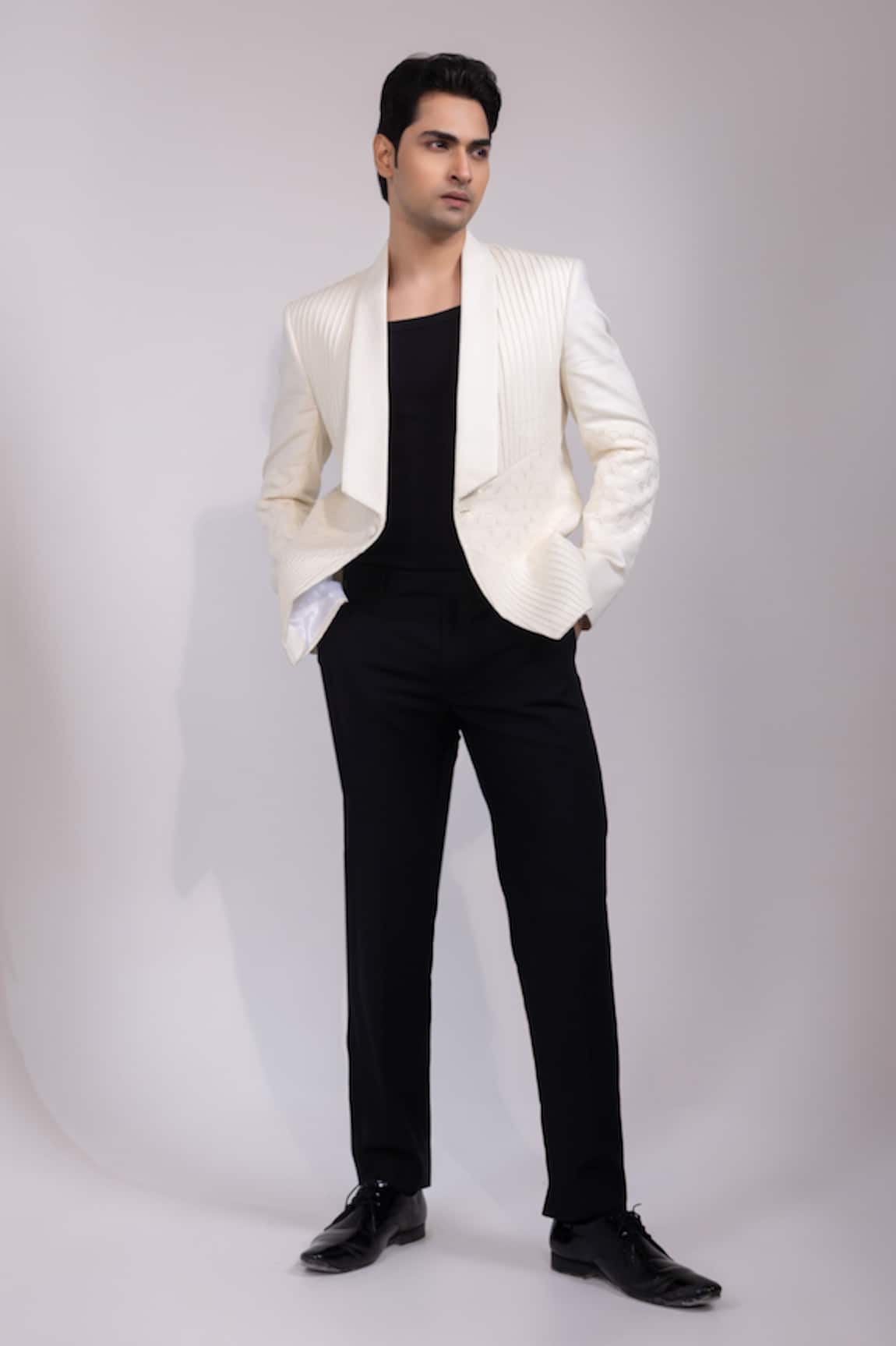 Yoseba White Textured Textured Blazer & Trouser Set