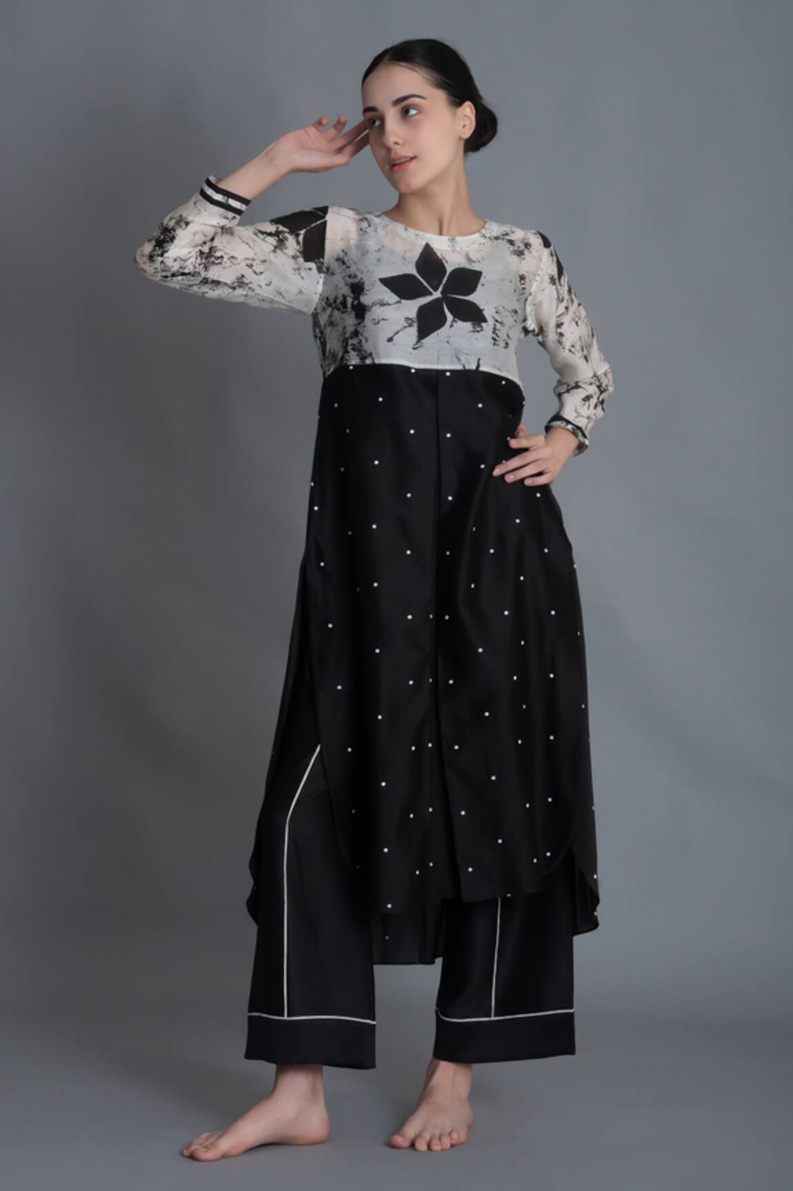 Khat E-mint Embroidered Kurta Set