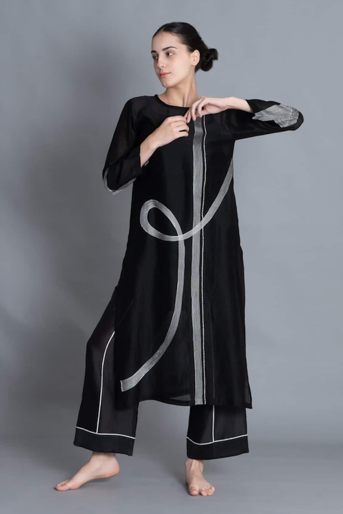 Khat Khat Pantone Embroidered Kurta & Pant Set