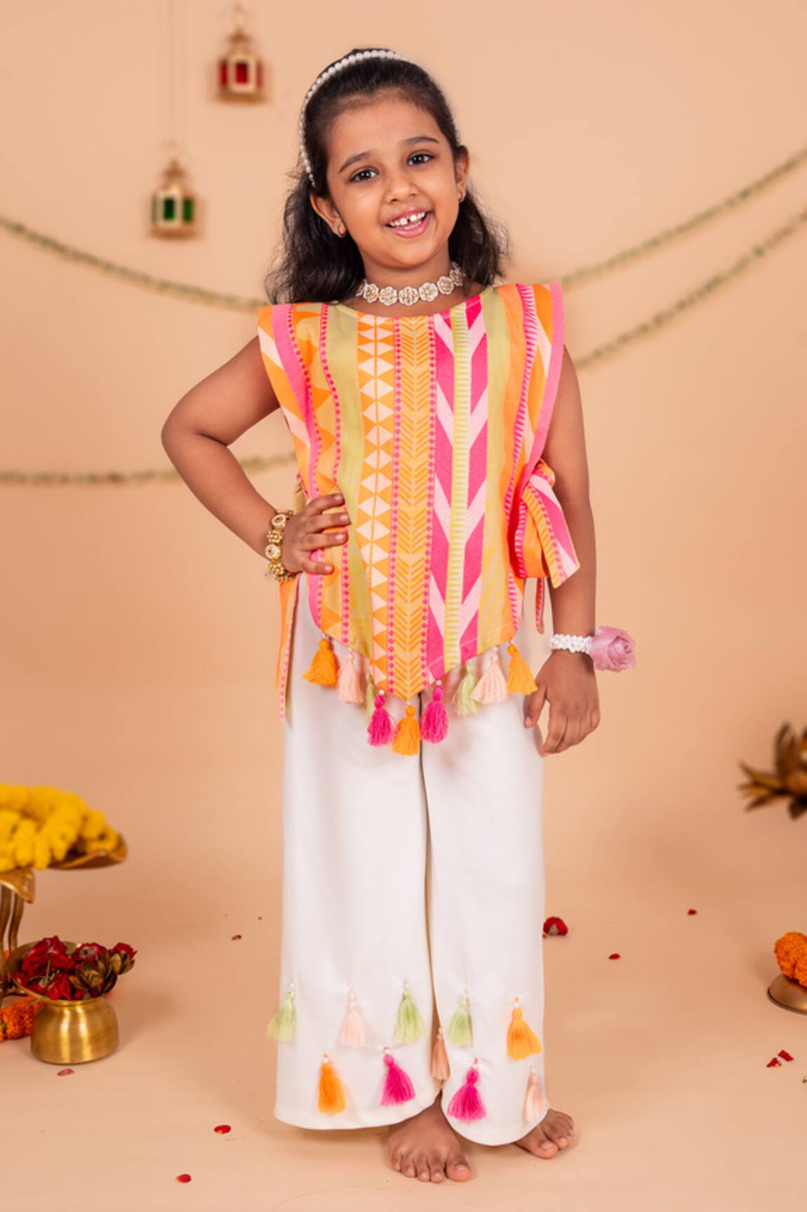 Toplove Geometric Print Tassel Bib & Sharara Set