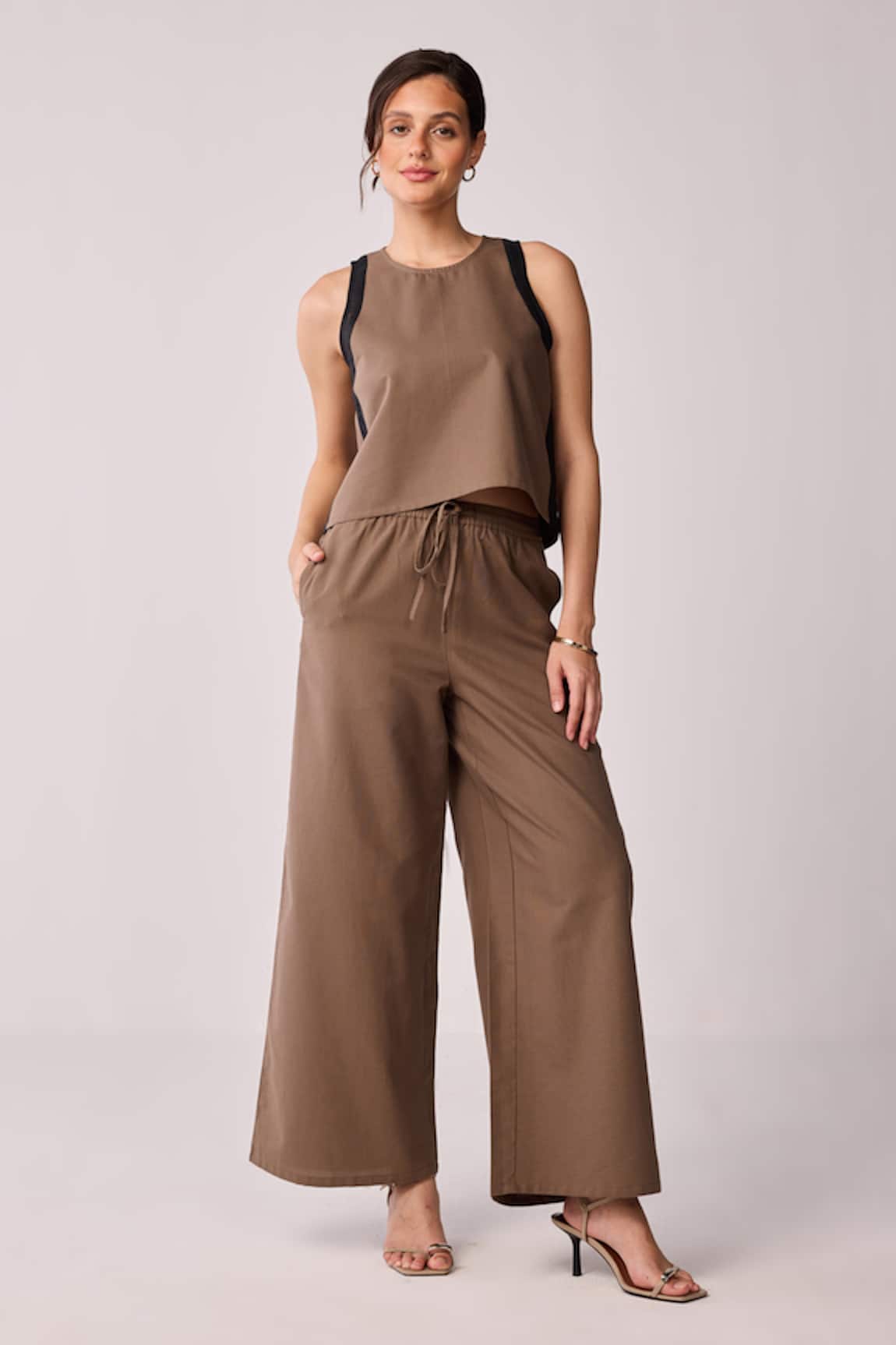 Reistor Colorblock Top & Wide Leg Pant Set