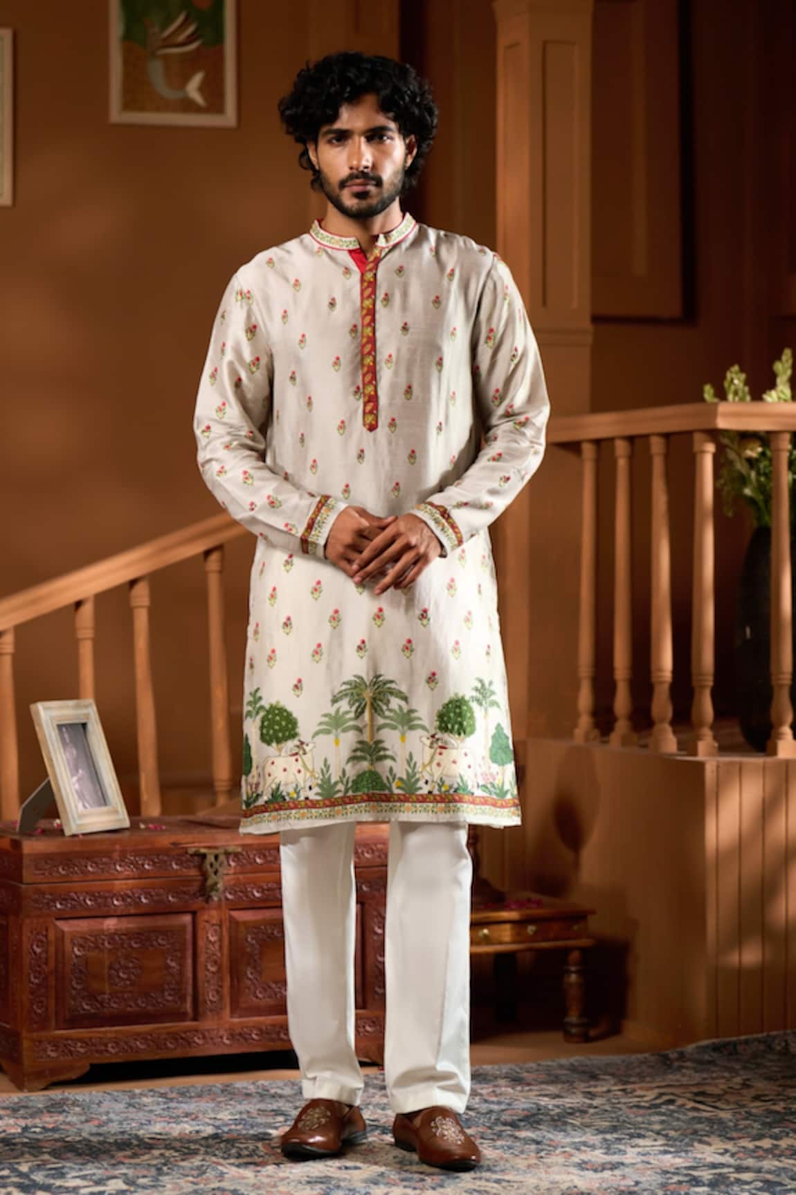 Taroob Mughal Motif Kurta & Pyjama Set
