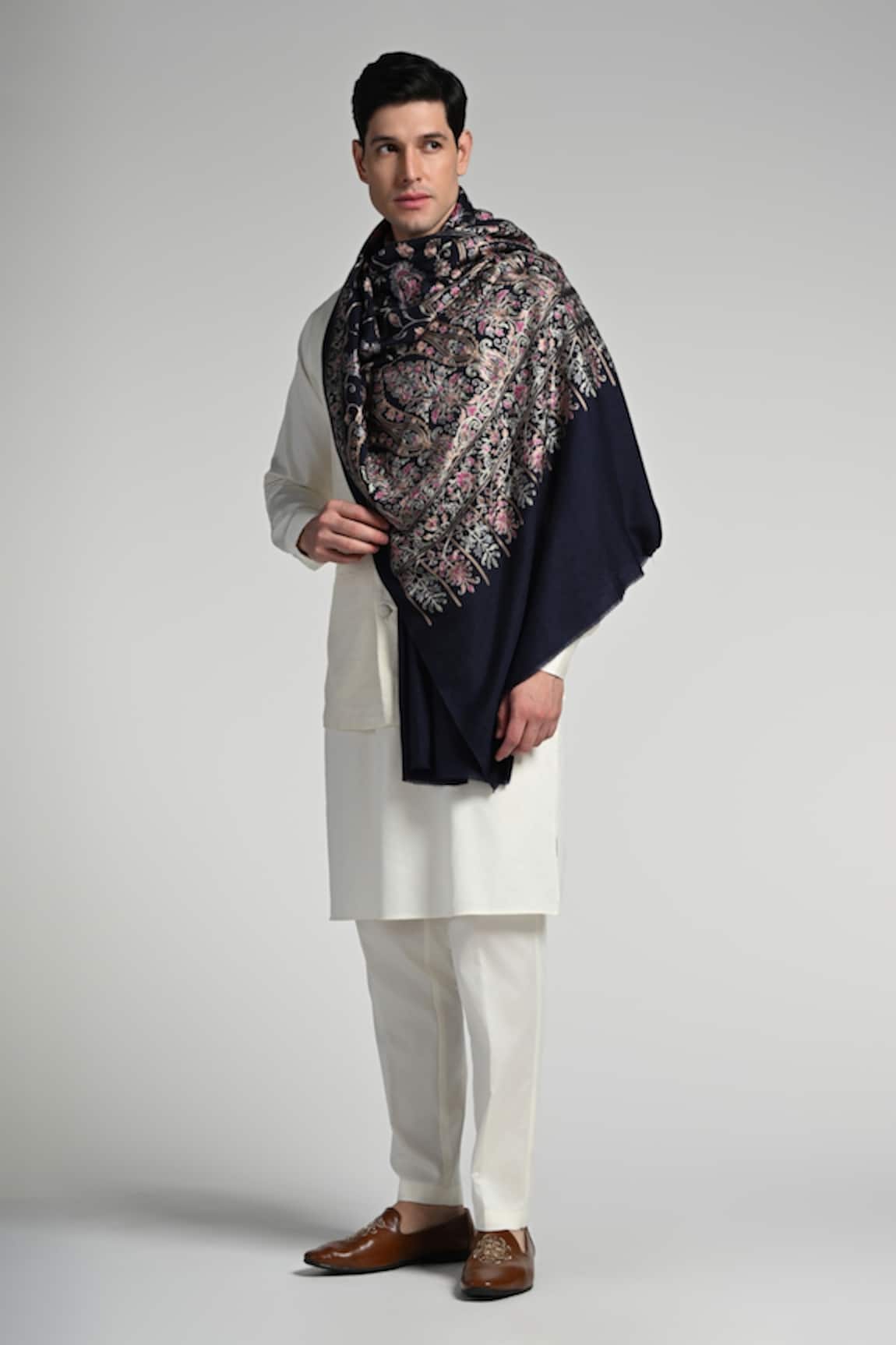 Taroob Taroob Wool Silk Kashmiri Embroidered Stole