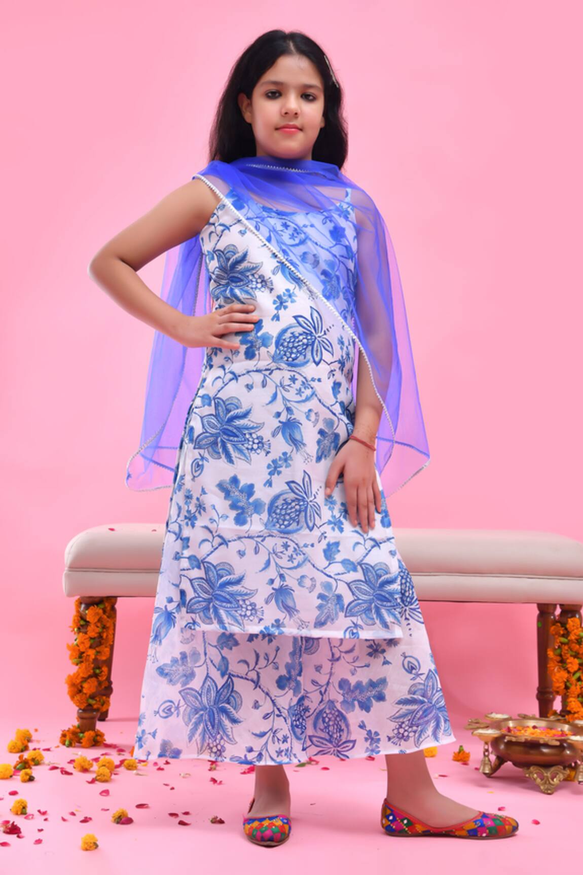 Bannhi By Priyanka Rathore White & Blue Floral Print Kurta Set 