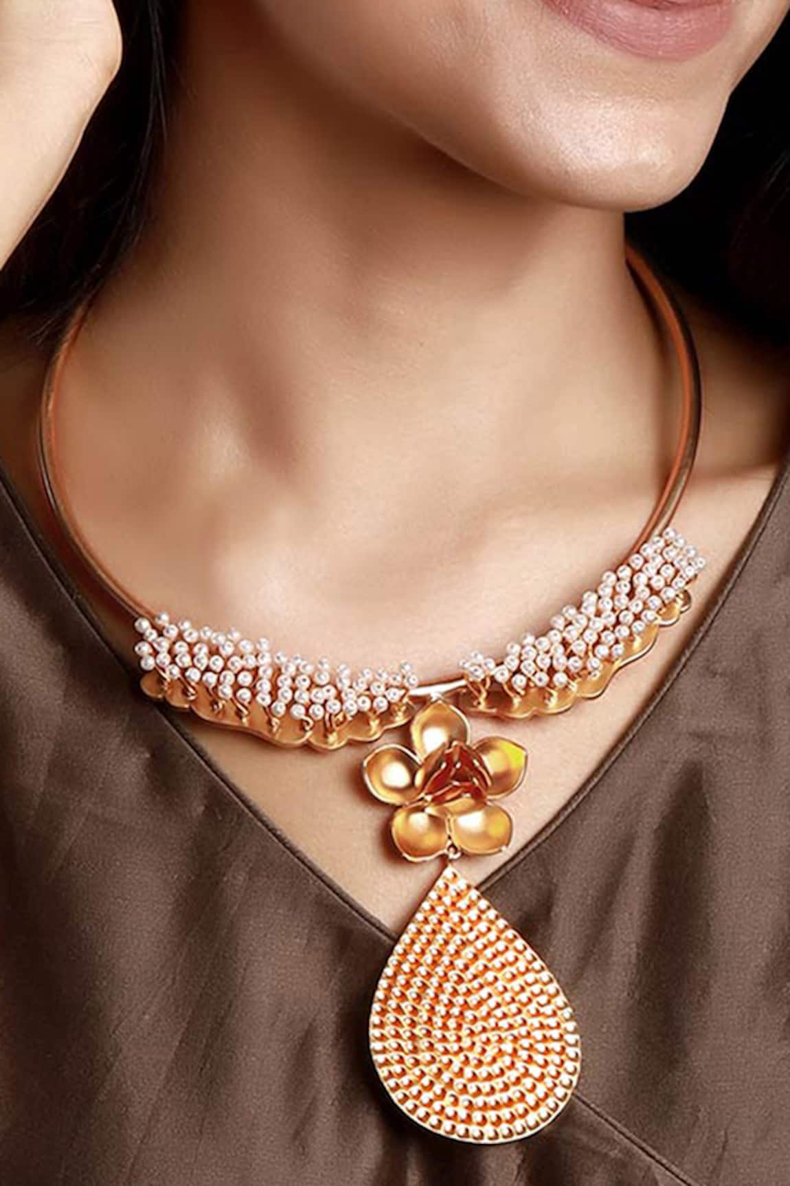 Suhani Pittie Magnolia & Pearl Drop Pendant Collar Necklace