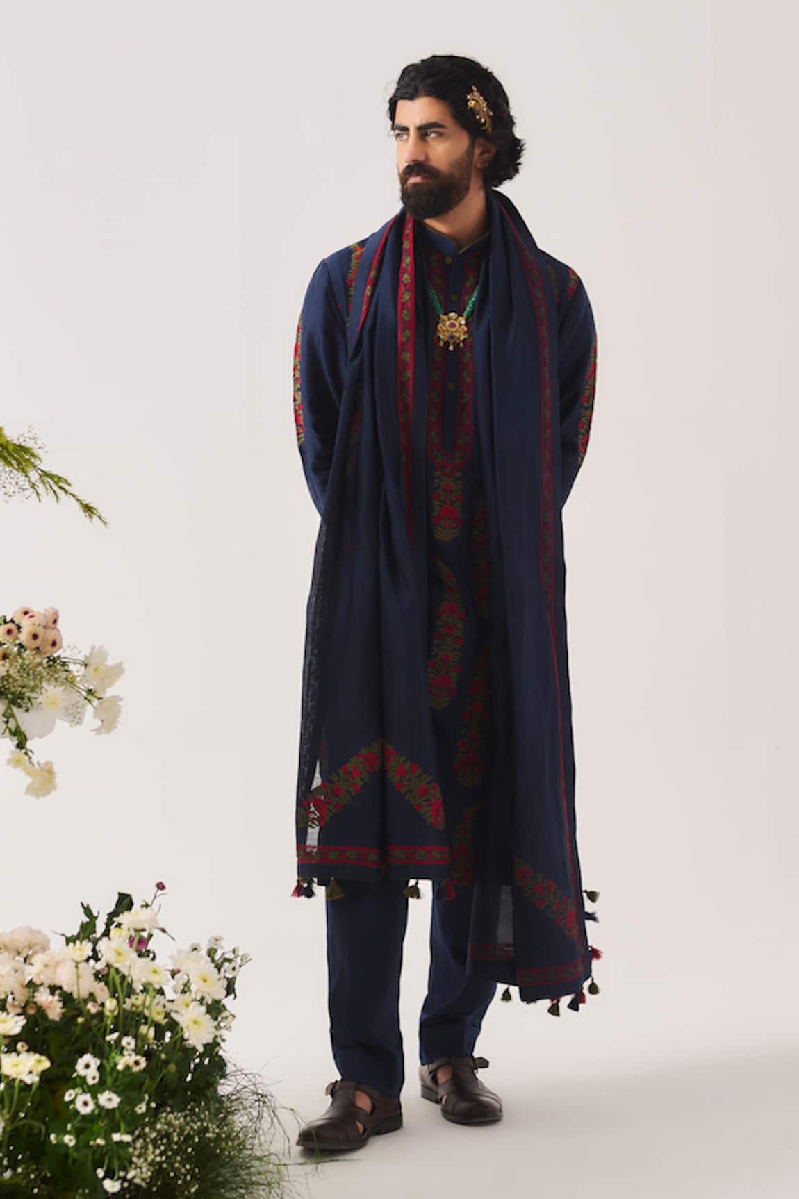 Wabi Sabi By Anshum-Ritesh Linear Paisley Embroidered Kurta Set With Dupatta 