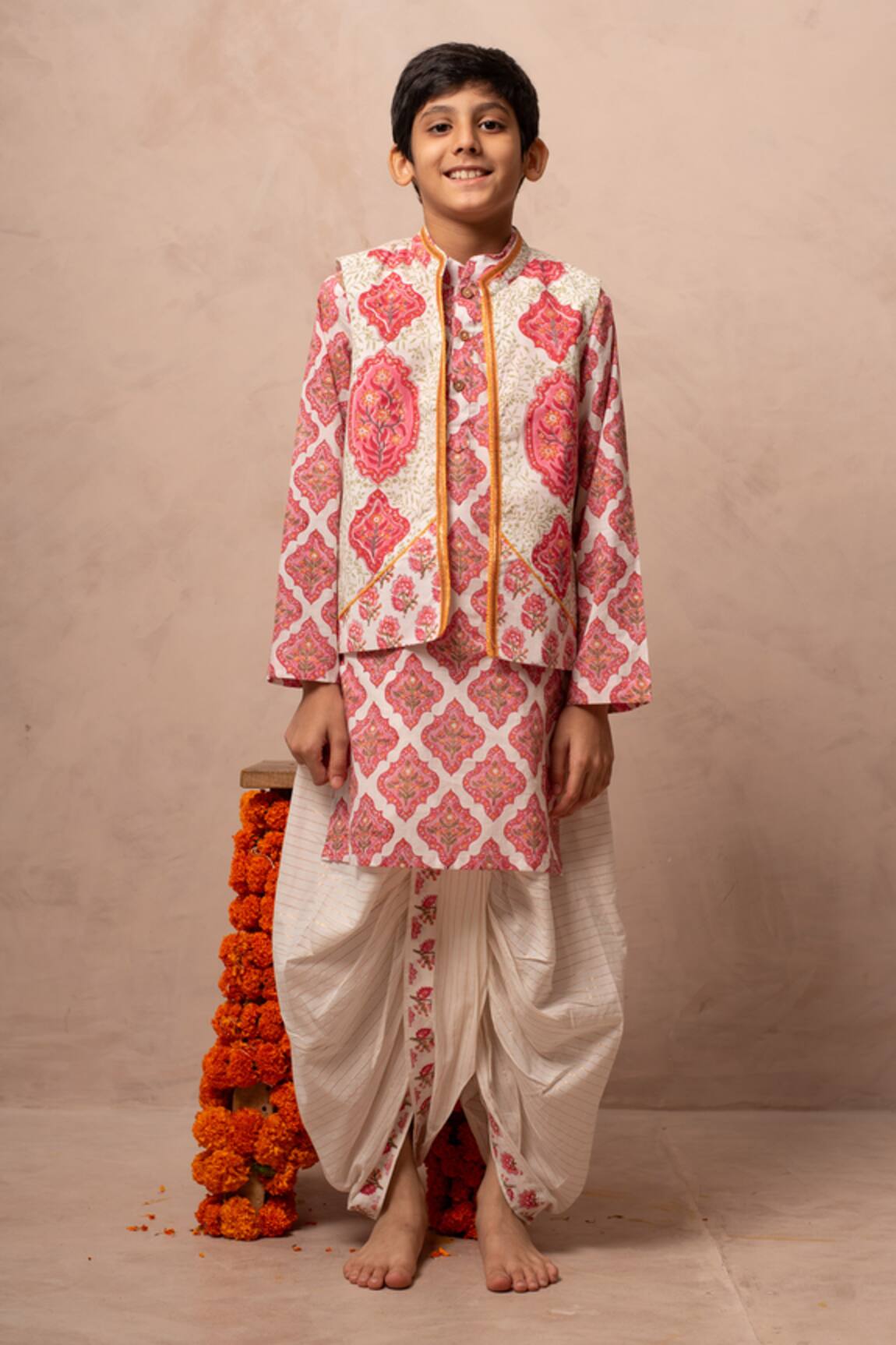 Plumcheeks Hawa Hawai Bundi & Dhoti Pant Set