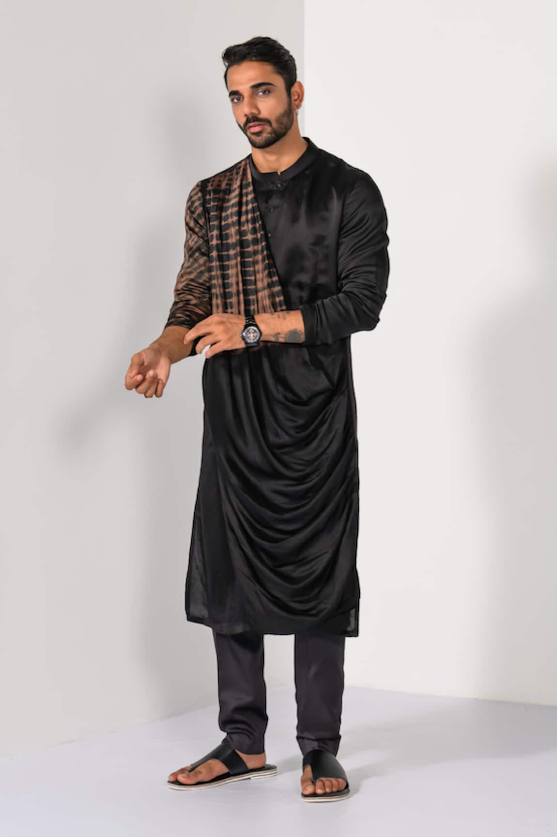 Kalpana Naik Shibori Bliss Draped Shibori Kurta & Slim Fit Pant Set 