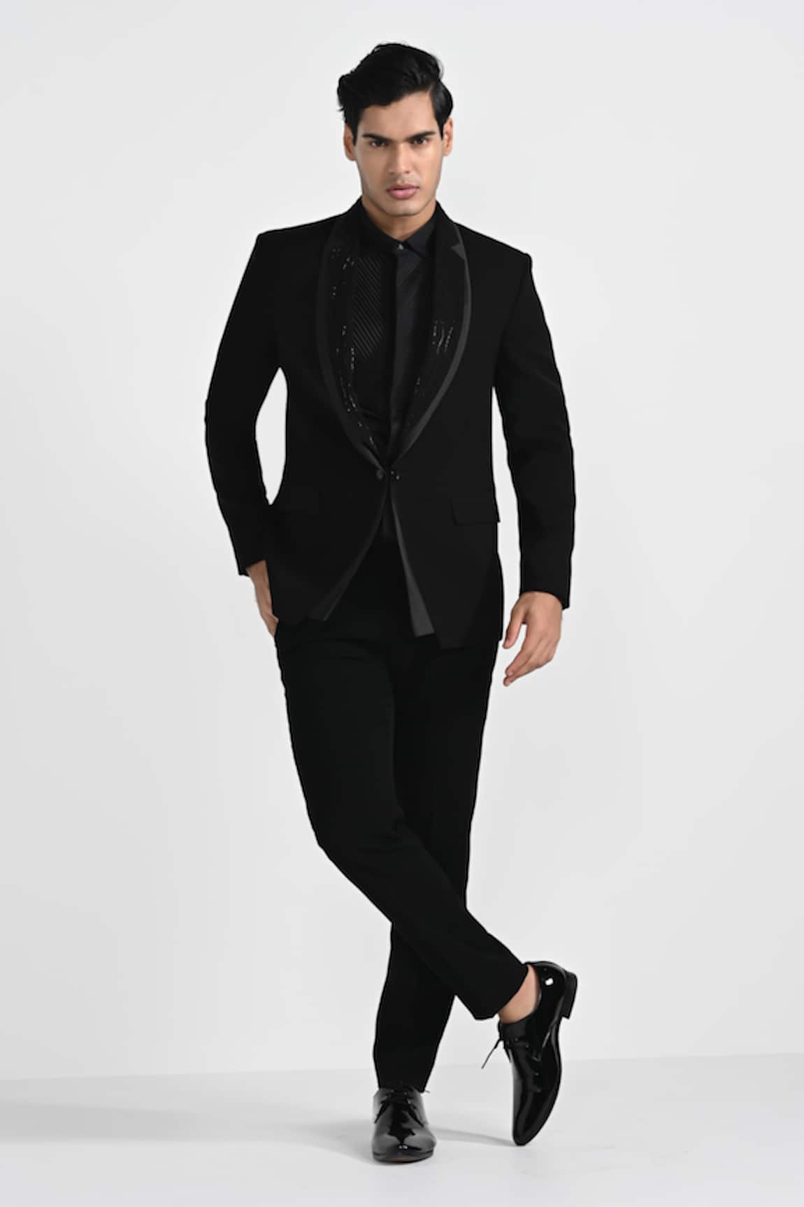 Kalpana Naik Embroidered Double Lapel Tuxedo Set 