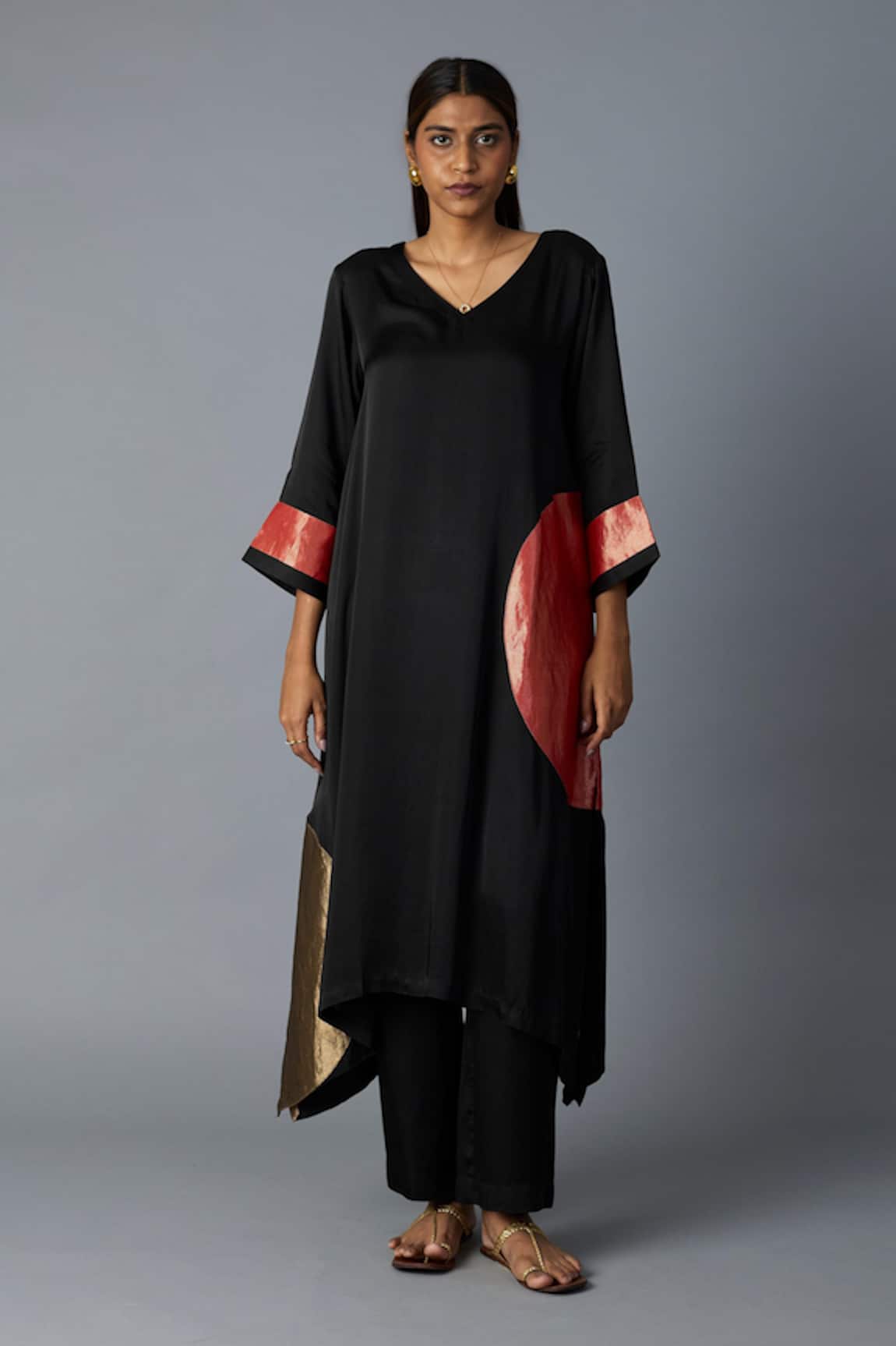 Vasstram Rangoli Zari Applique Kaftan With Pant 