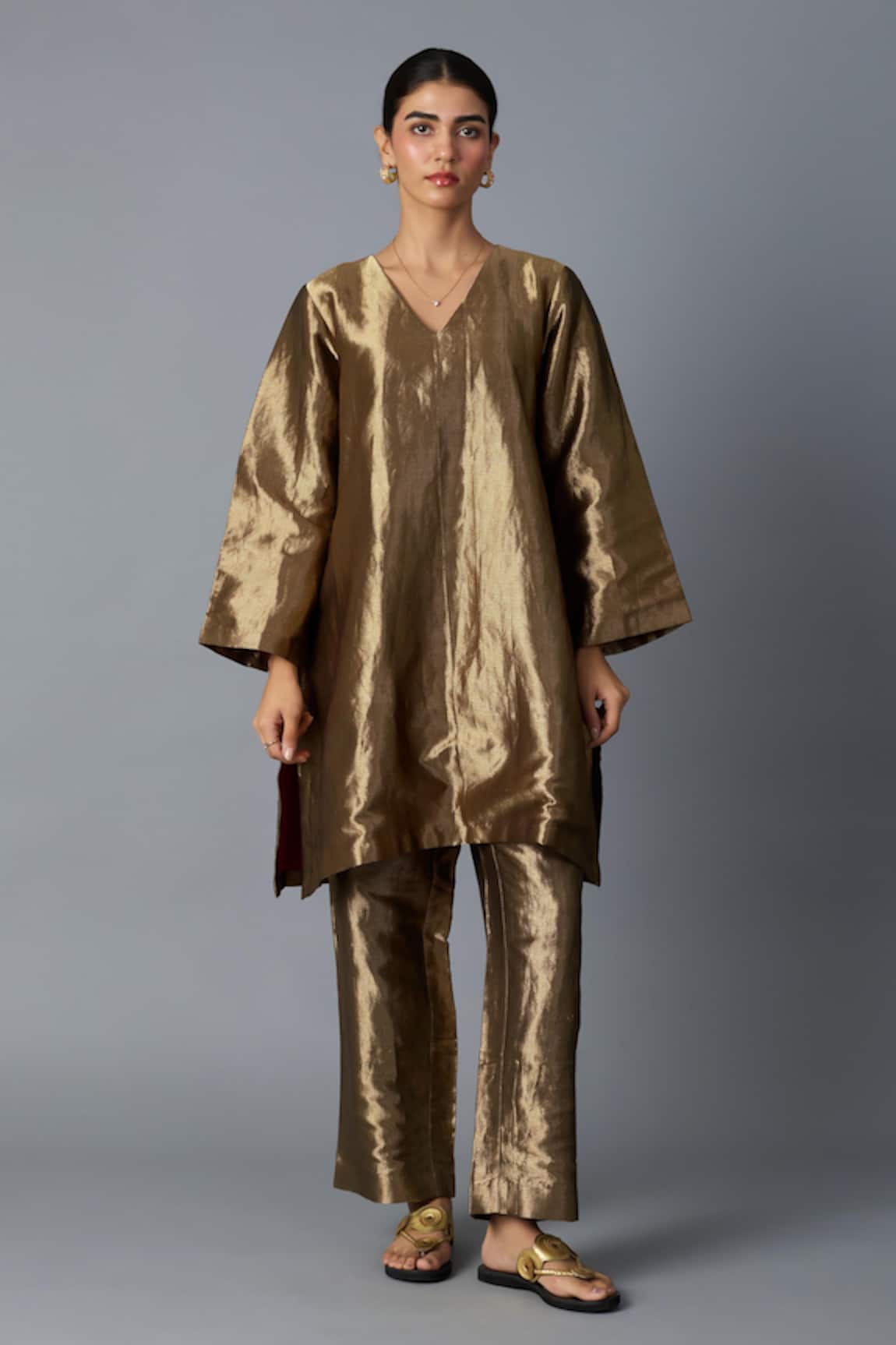 Vasstram Chamkila Metallic Kurta & Pant Set 