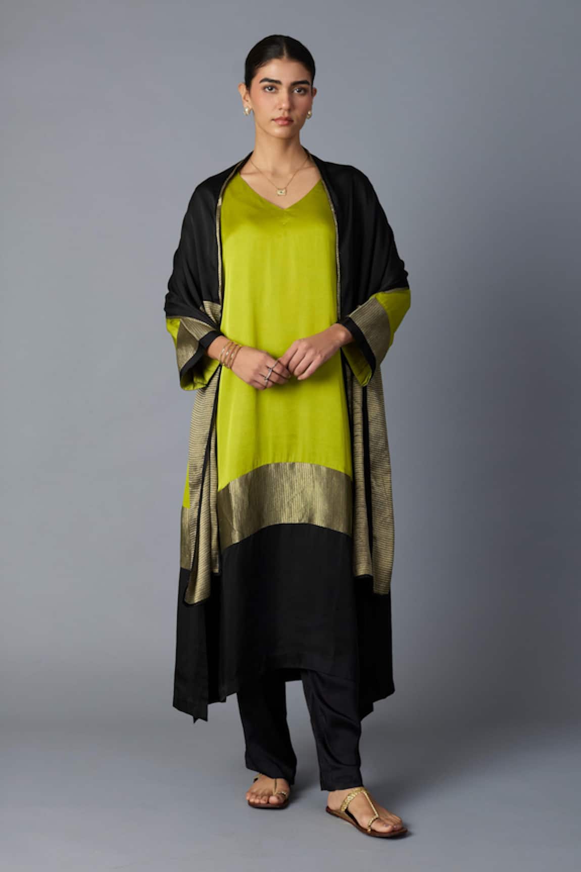 Vasstram Heena Zari Panelled Kaftan With Pant