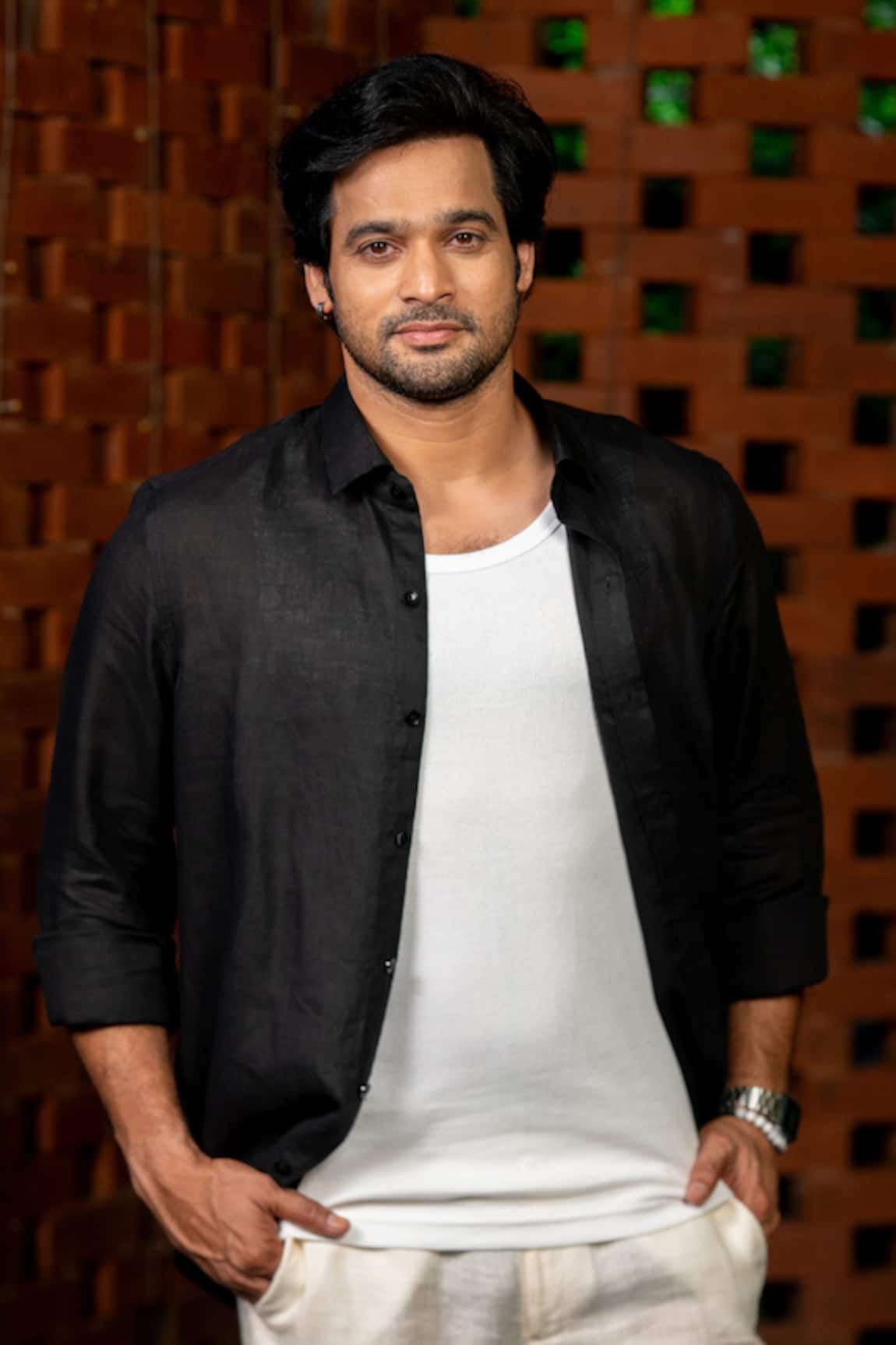 Hilo Design Noir Breeze Linen Shirt