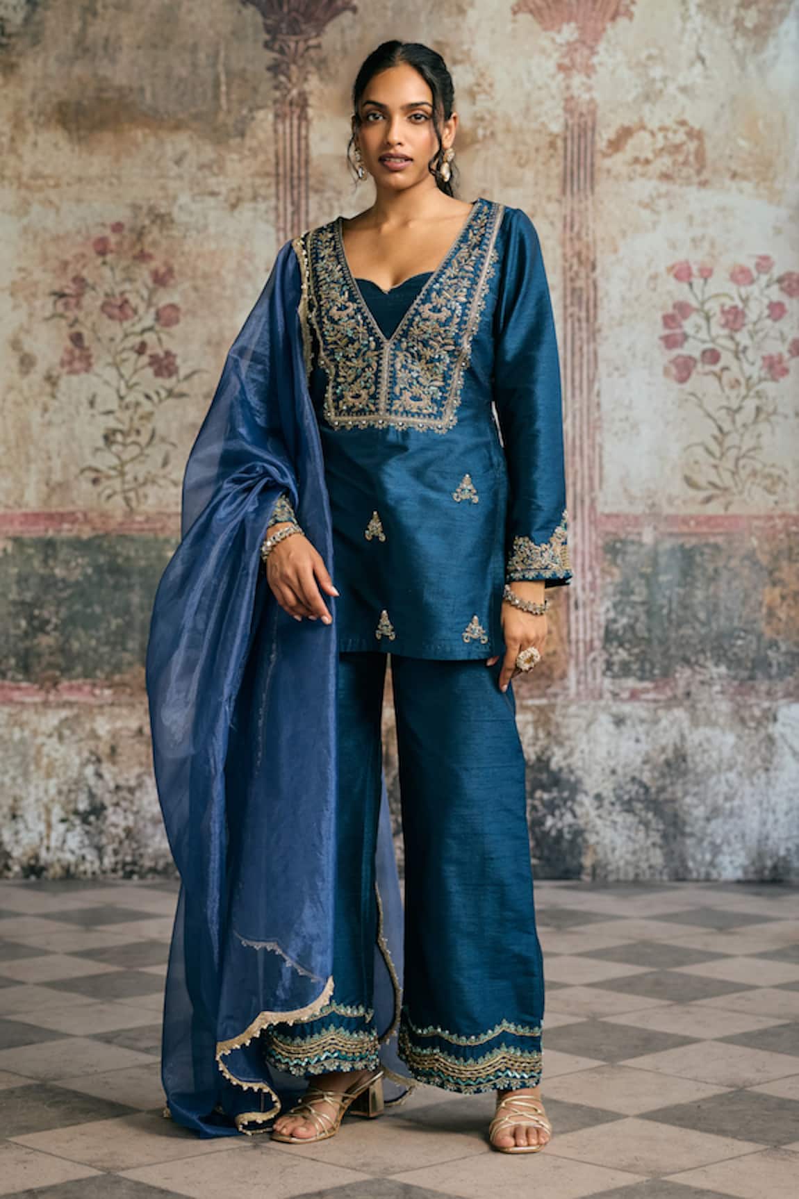 SAANJH BY LEA Ambar Blue Hand-Embroidered Kurta Set