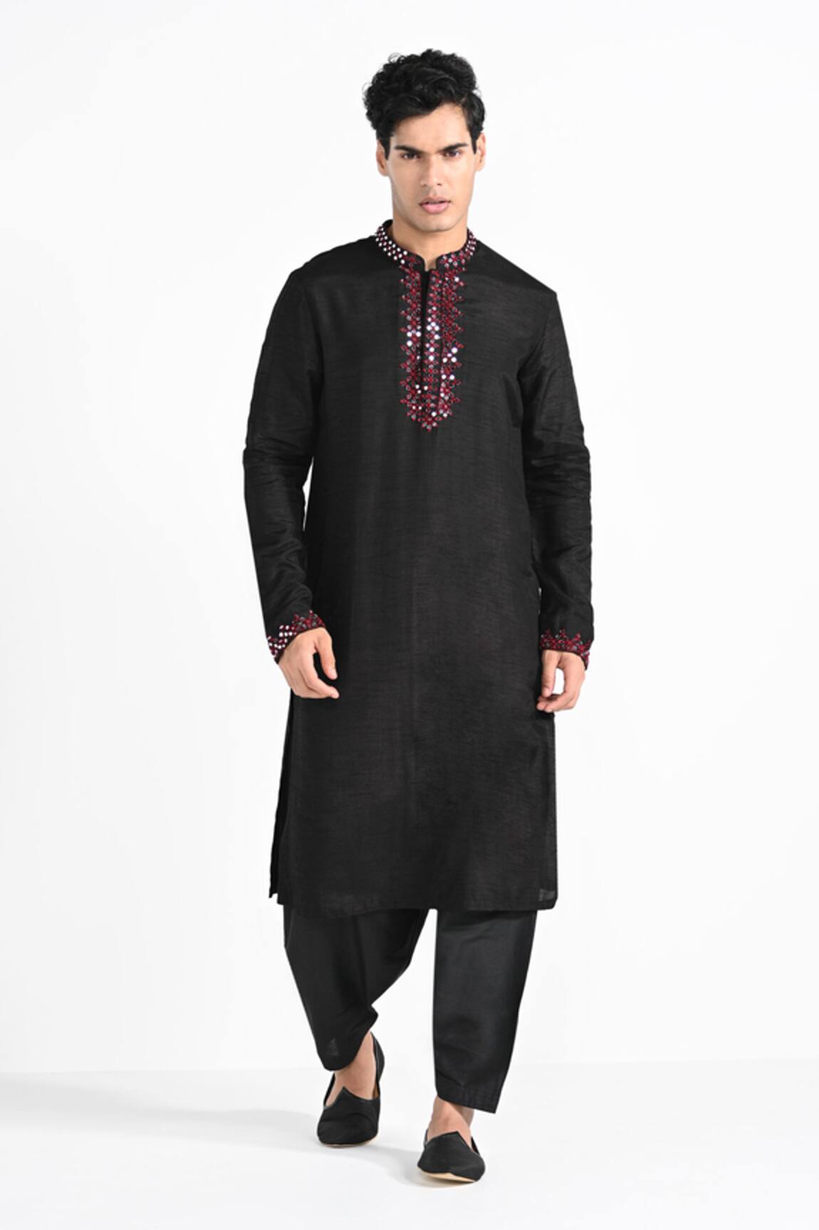 Kalpana Naik Black Mirror Mirror Mirror & Thread Embroidered Kurta Set 