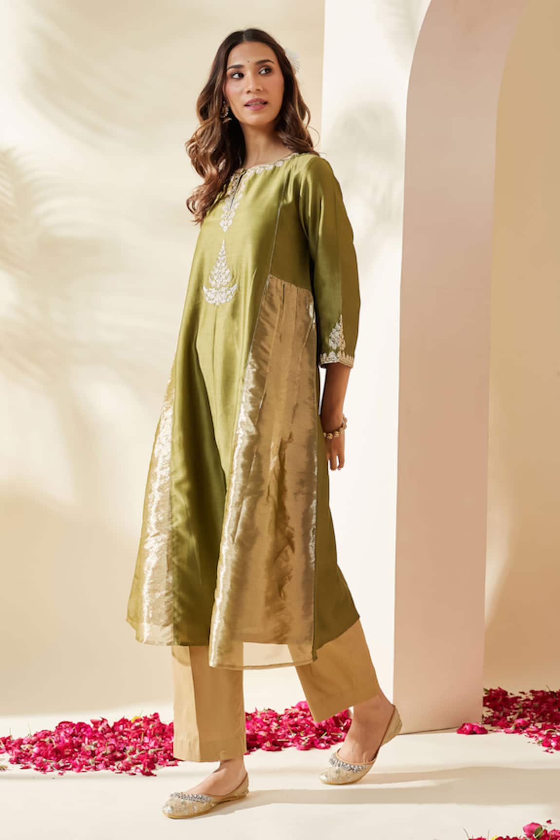 Mushio Olive Green Embroidered Chanderi Mehreen Kurta