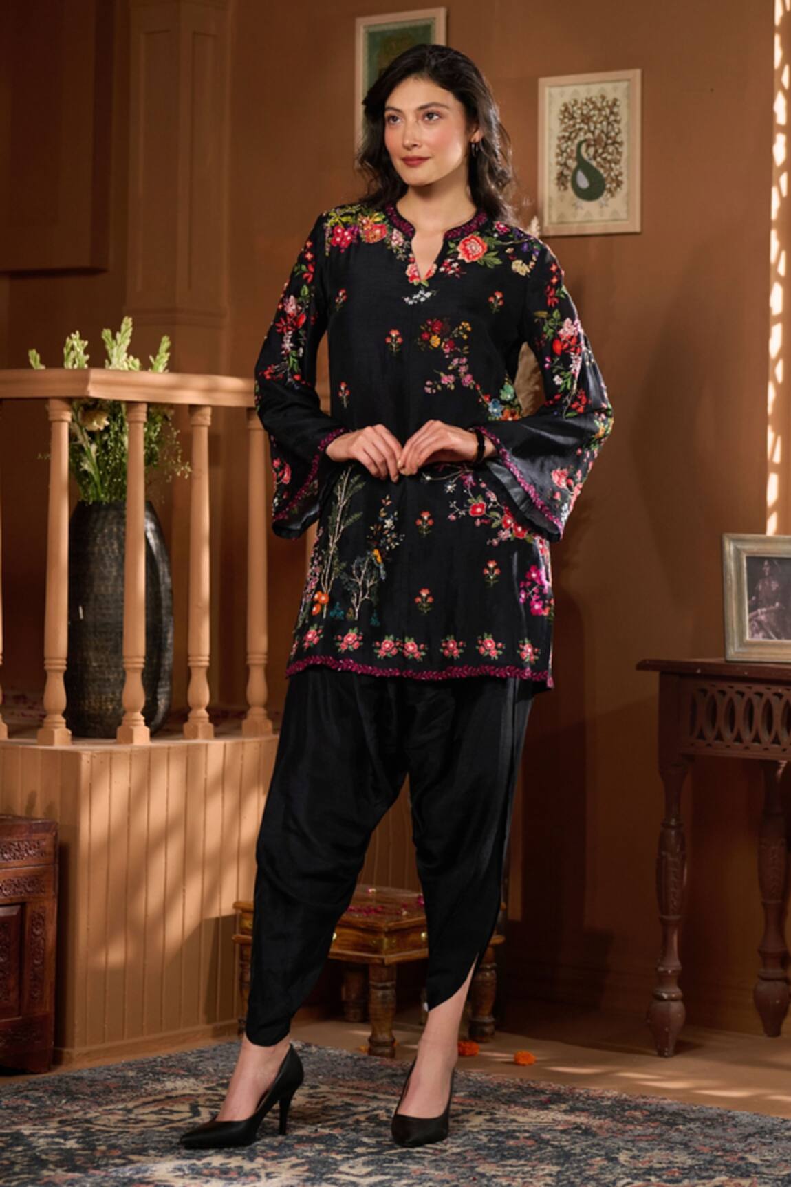 Taroob Mor Mahal Embroidered Kurta & Pant Set