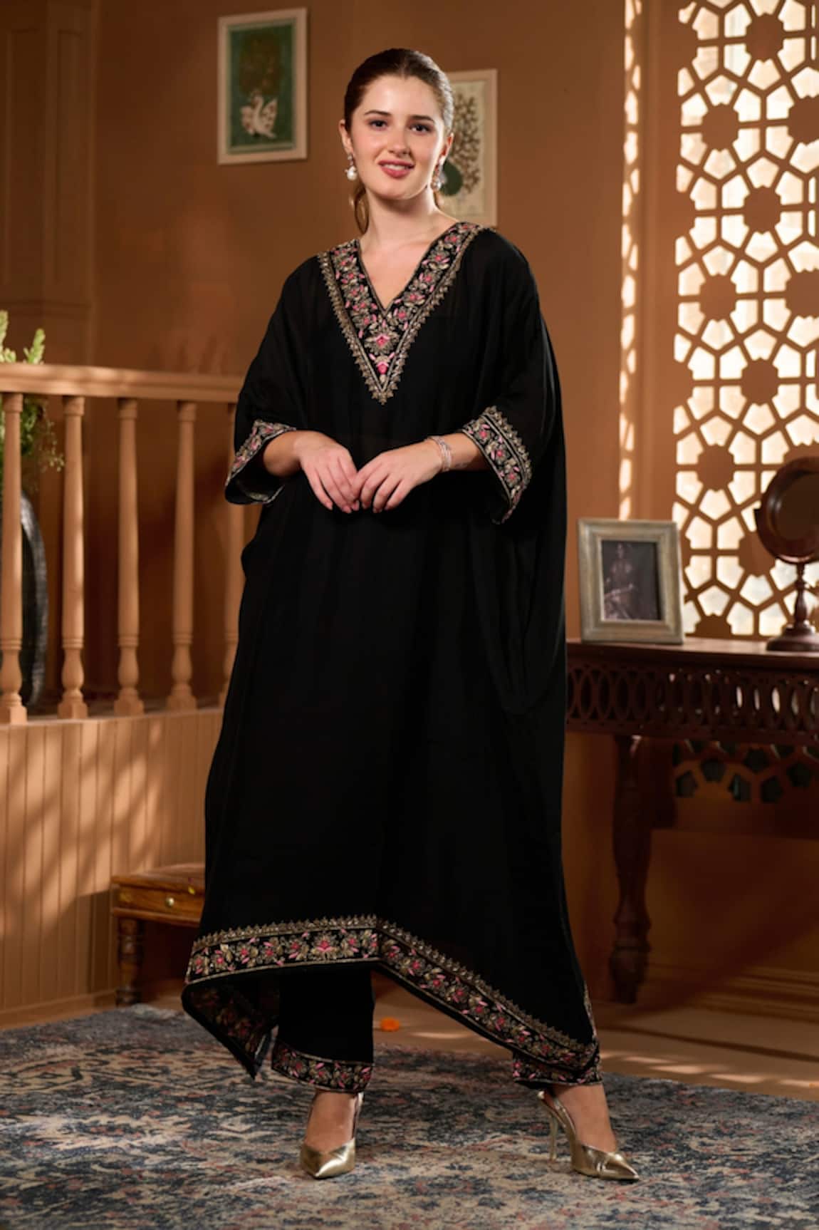 Taroob Hand Embellished Kurta & Pant Set