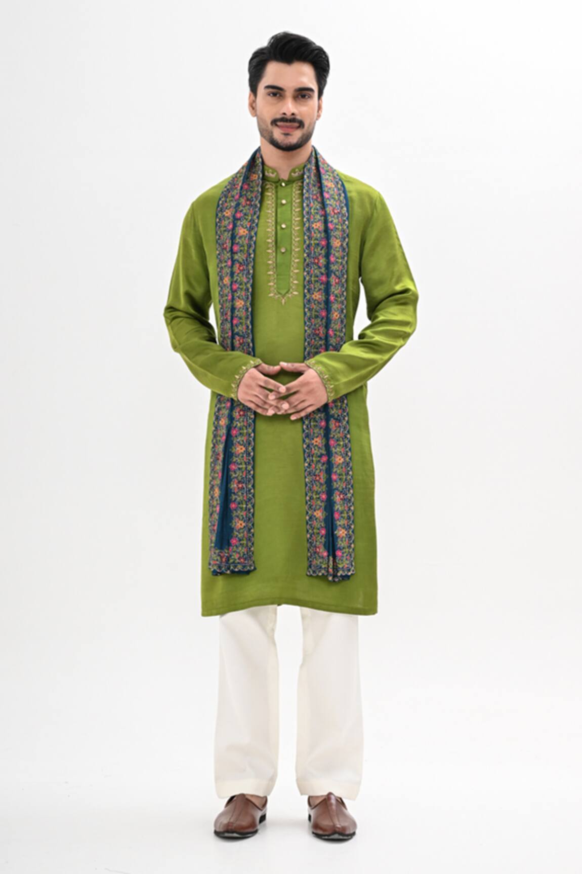 Kalpana Naik Peacock Hues Hand Embroidered Kurta Set 
