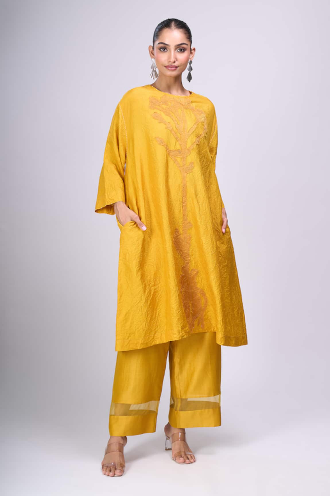 Divyam Mehta Thread Embroidered Kurta & Pant Set