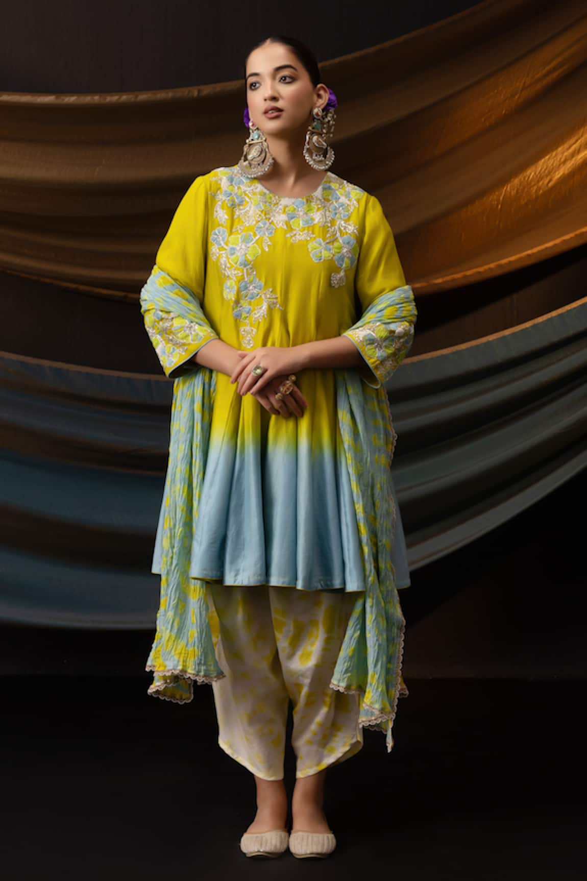 Svastih nargis Ombre Floral Applique Anarkali & Tie Dye Salwar