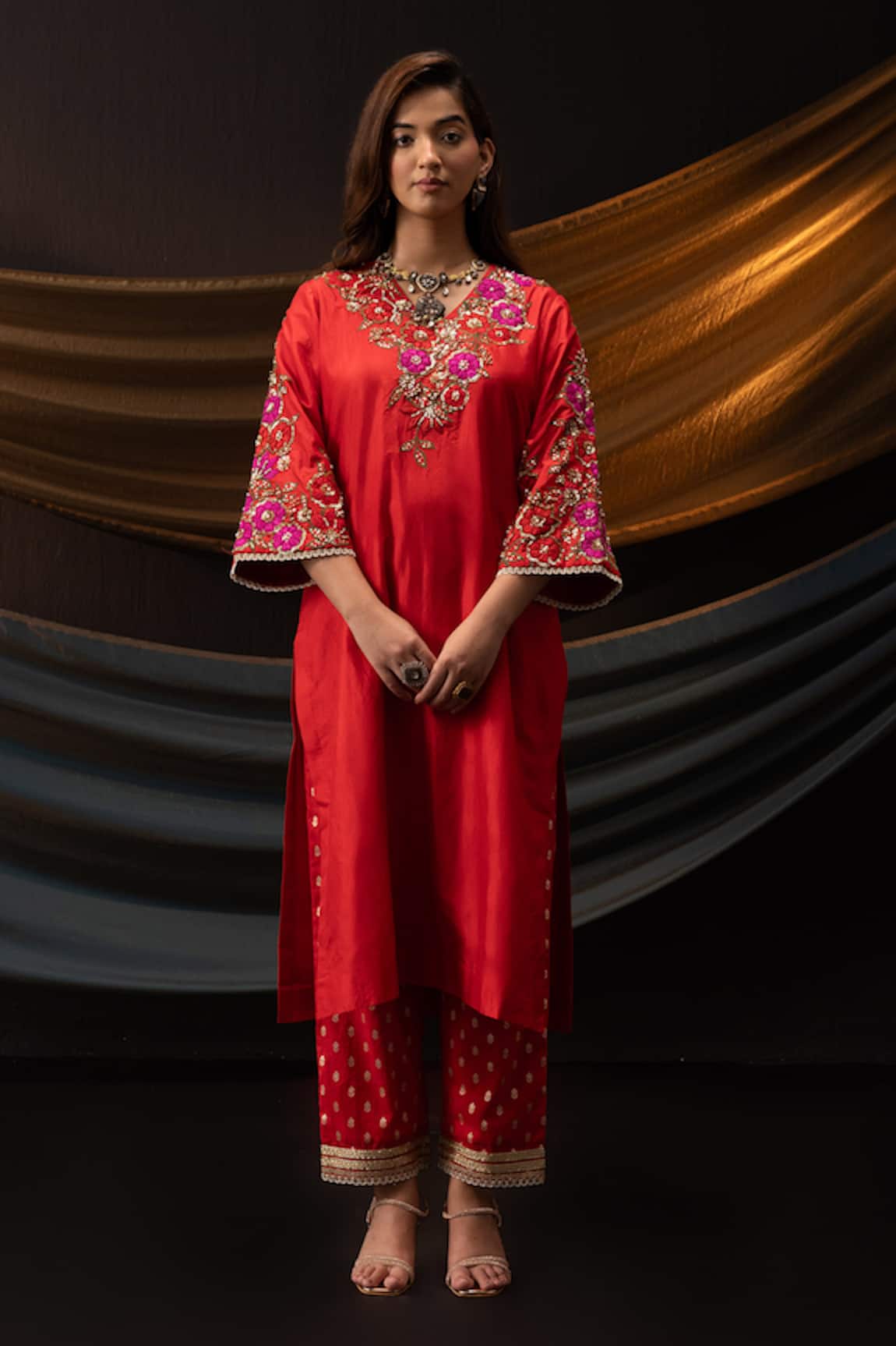 Svastih Ruhani 3D Floral Applique Work Kurta & Pant Set