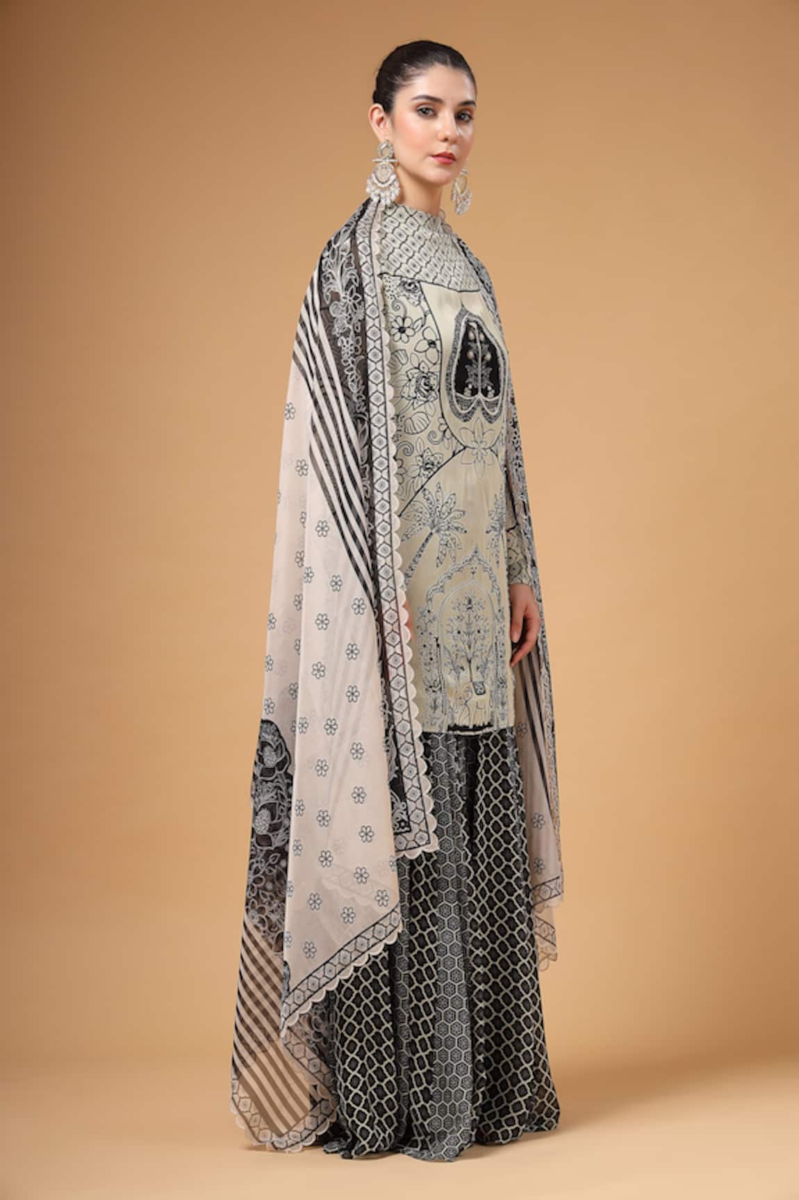 Gazab by Miku Kumar Chandni Printed Kurta Set 