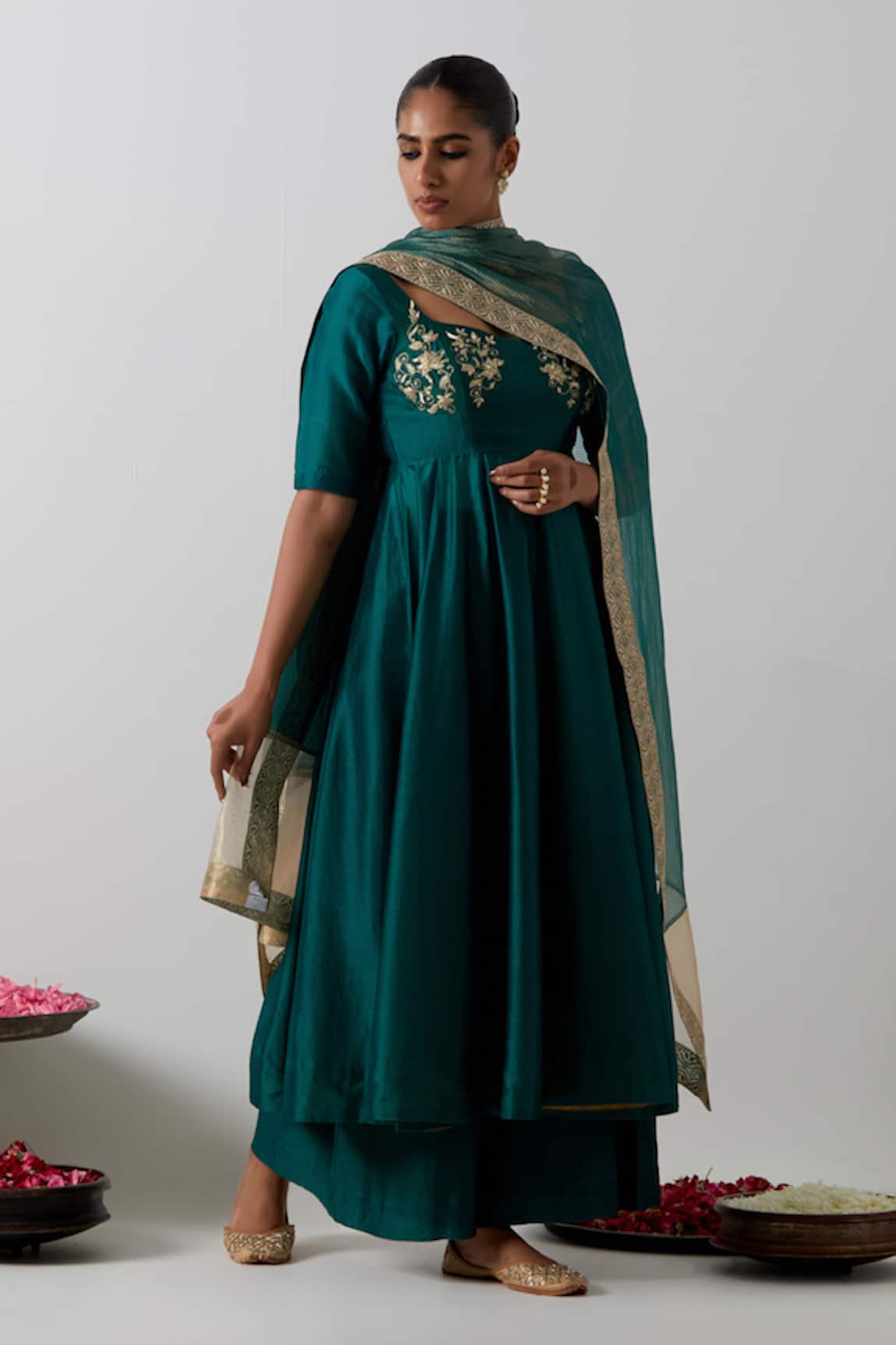 Vinusto Hand Embroidered Chanderi Anarkali Set 