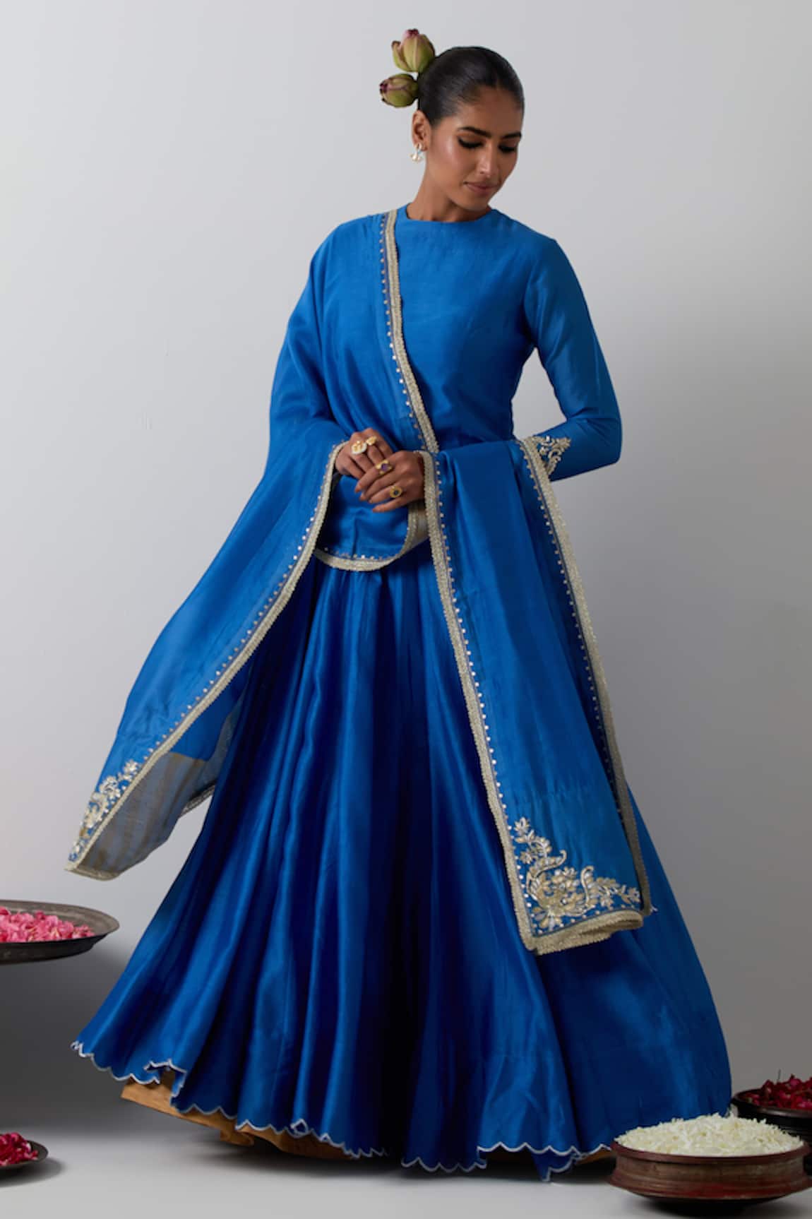 Vinusto Chanderi Silk Embroidered Blouse Lehenga Set