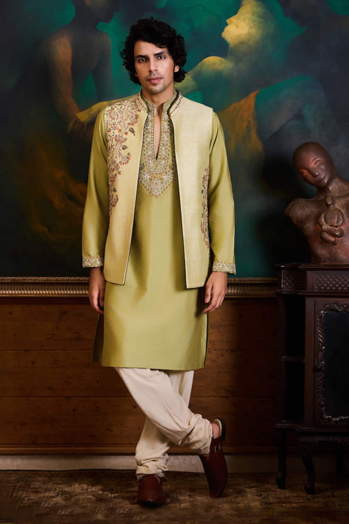 Histori Resham & Bead Embroidered Bundi Kurta Set