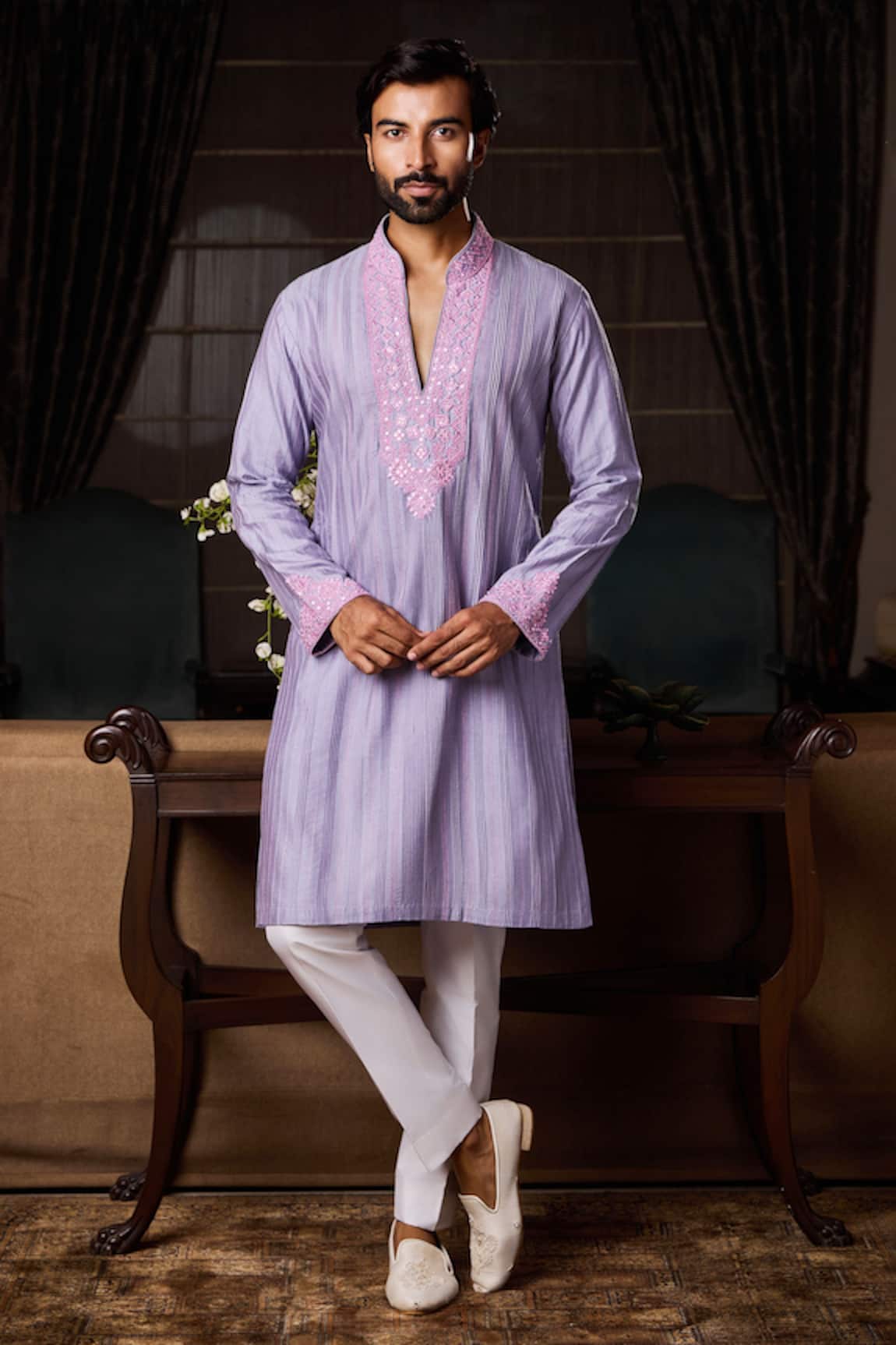 Histori Resham & Beadwork Embroidered Kurta With Pant
