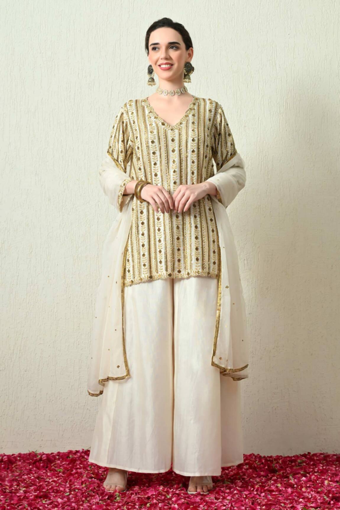 OHH CROW Embroidered Chanderi Kurta Set