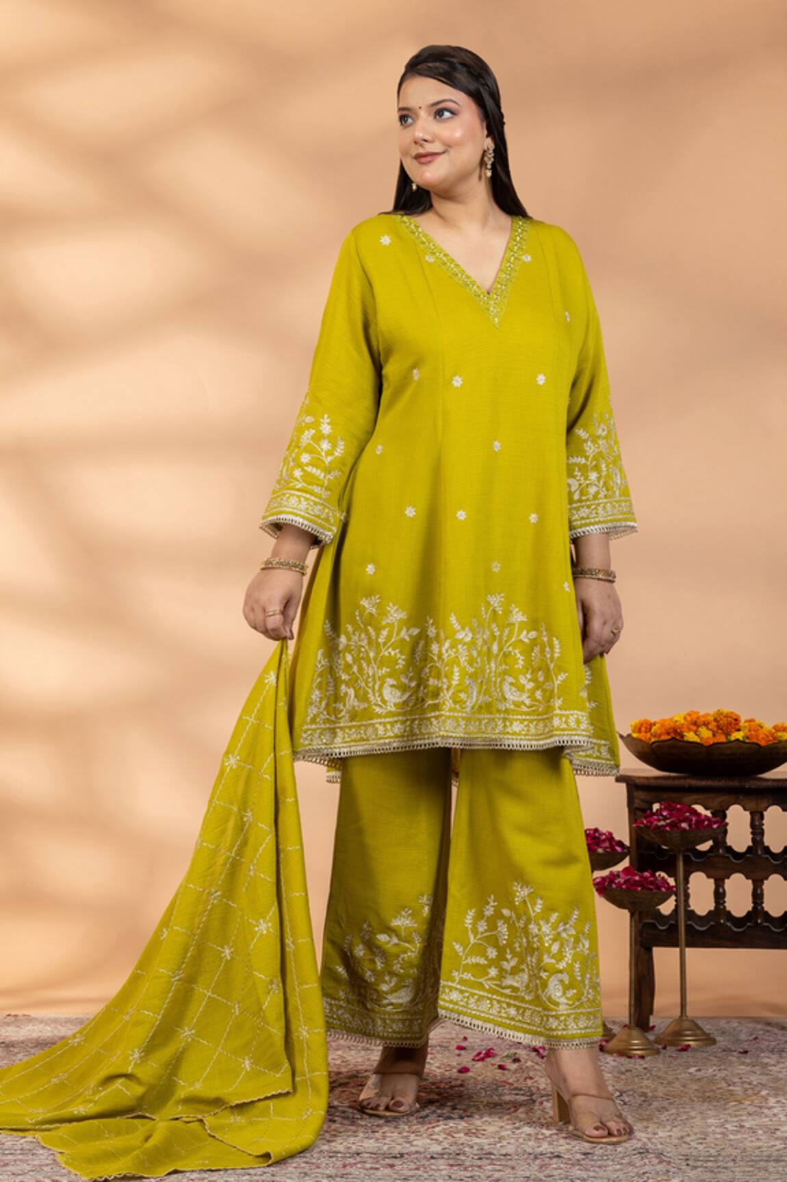 Mamicha Mehreen Thread Embroidered Kurta Set