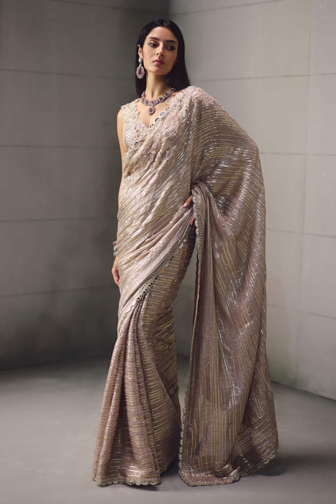 Awigna Dusty Pink Embroidered Saree With Blouse