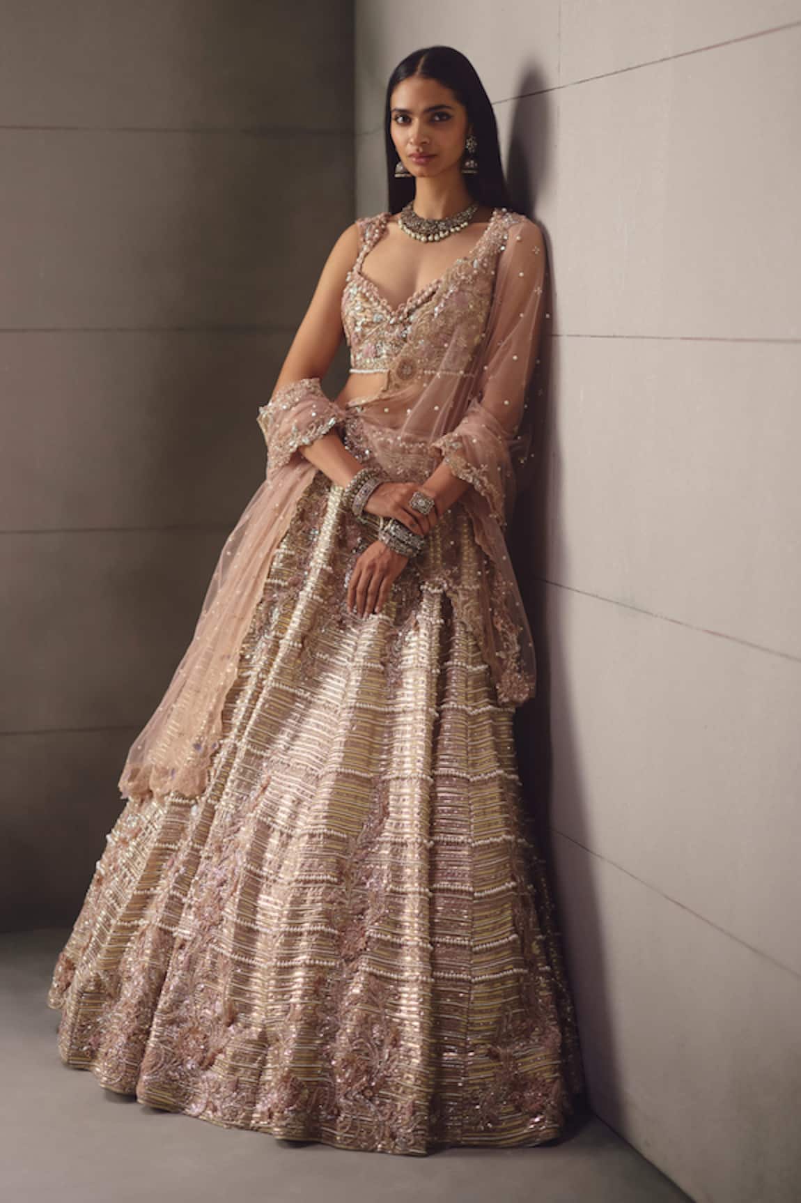 Awigna Dusty Pink Embroidered Lehenga Set