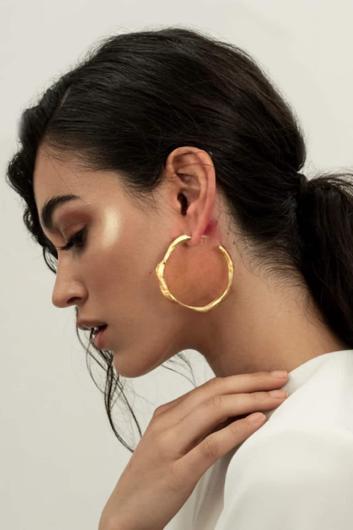 Mnsh Shakti Textured Hoop Earrings