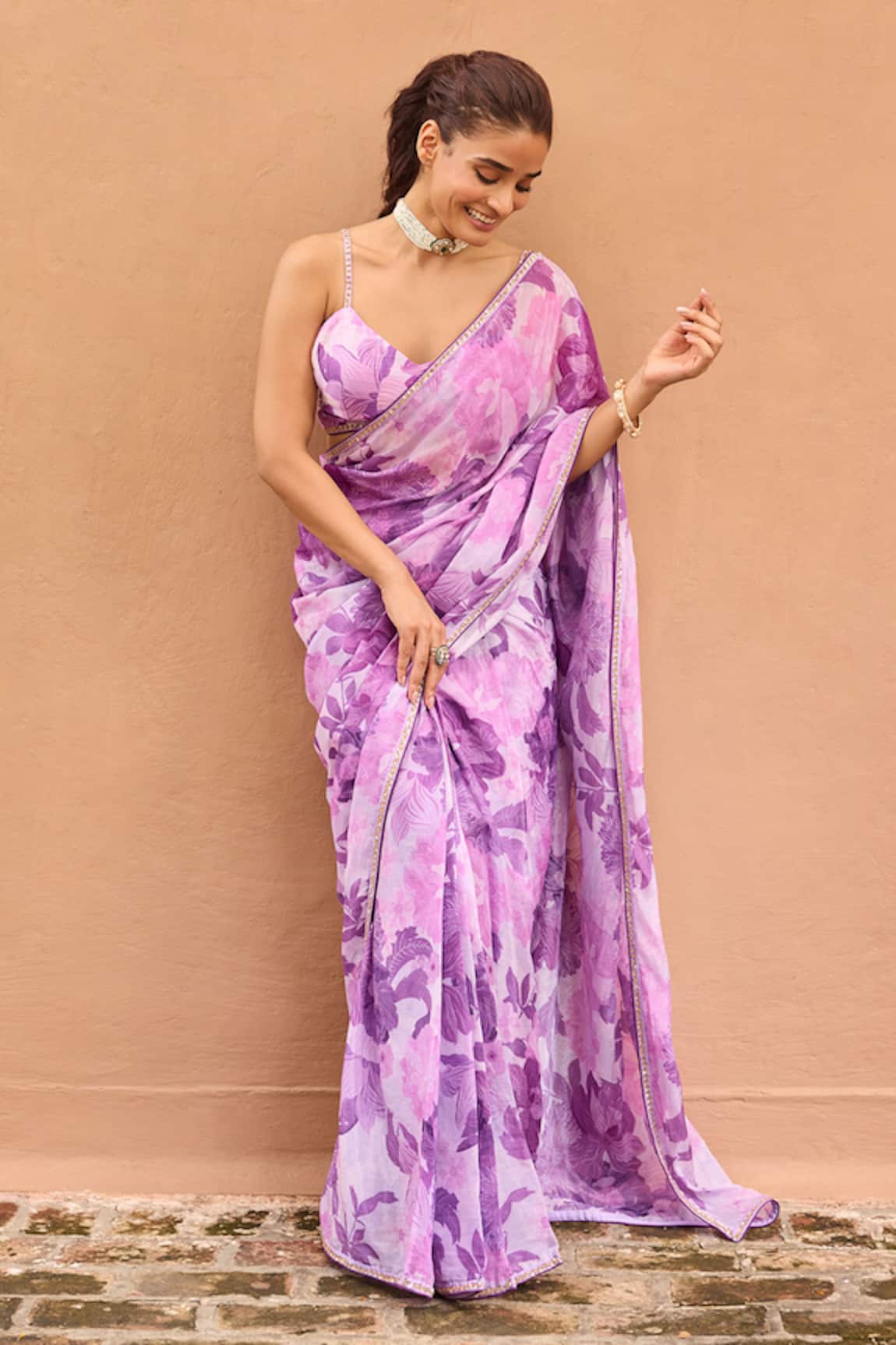 Dohr India Amber Floral Pattern Saree With Blouse