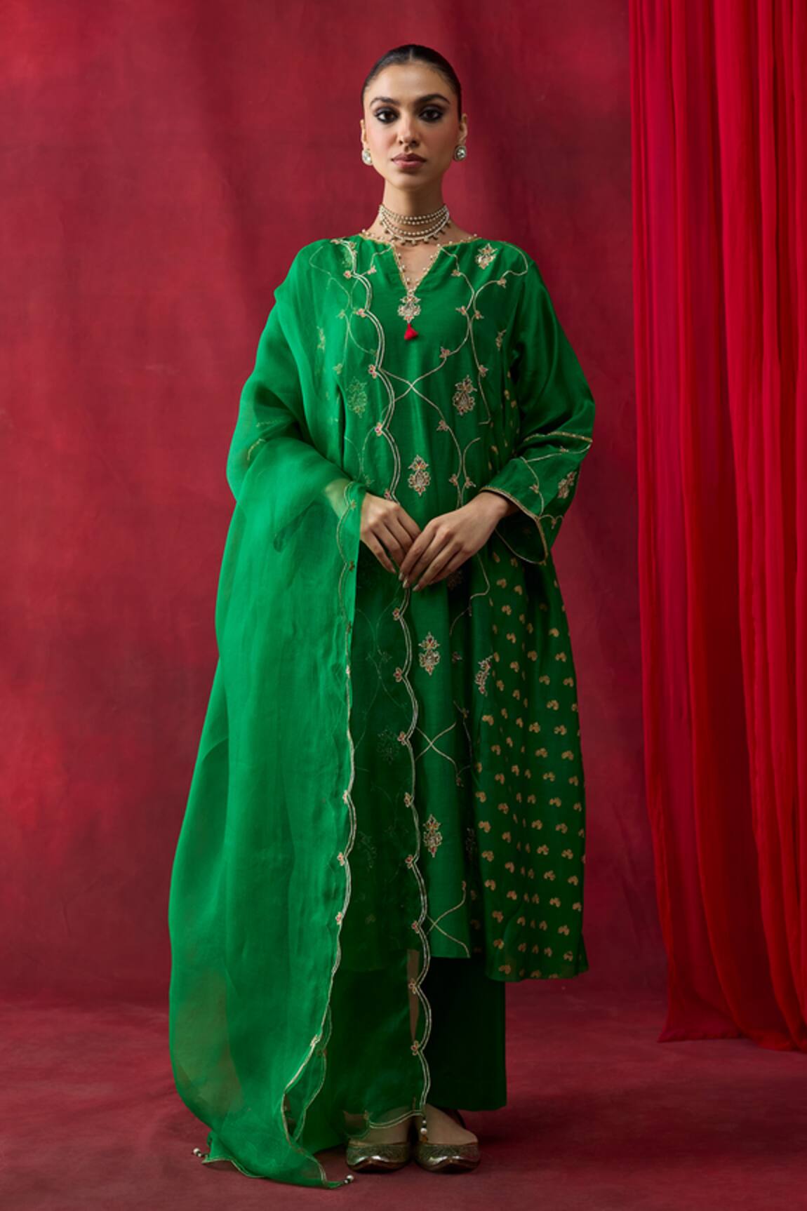 Shikha Mehta Mahira Embroidered Kurta Set