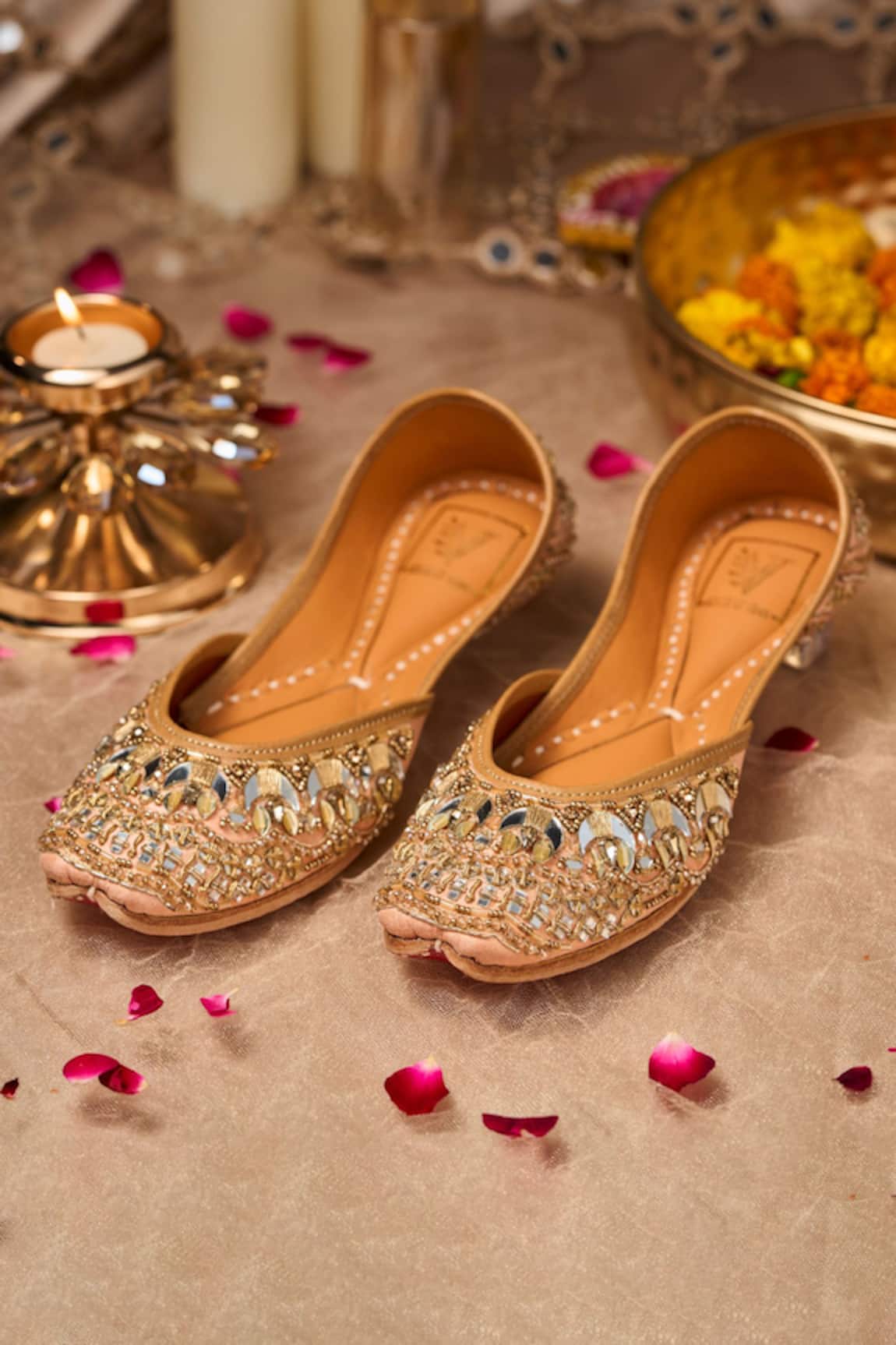House Of Vian Mehfil Embellished Juttis
